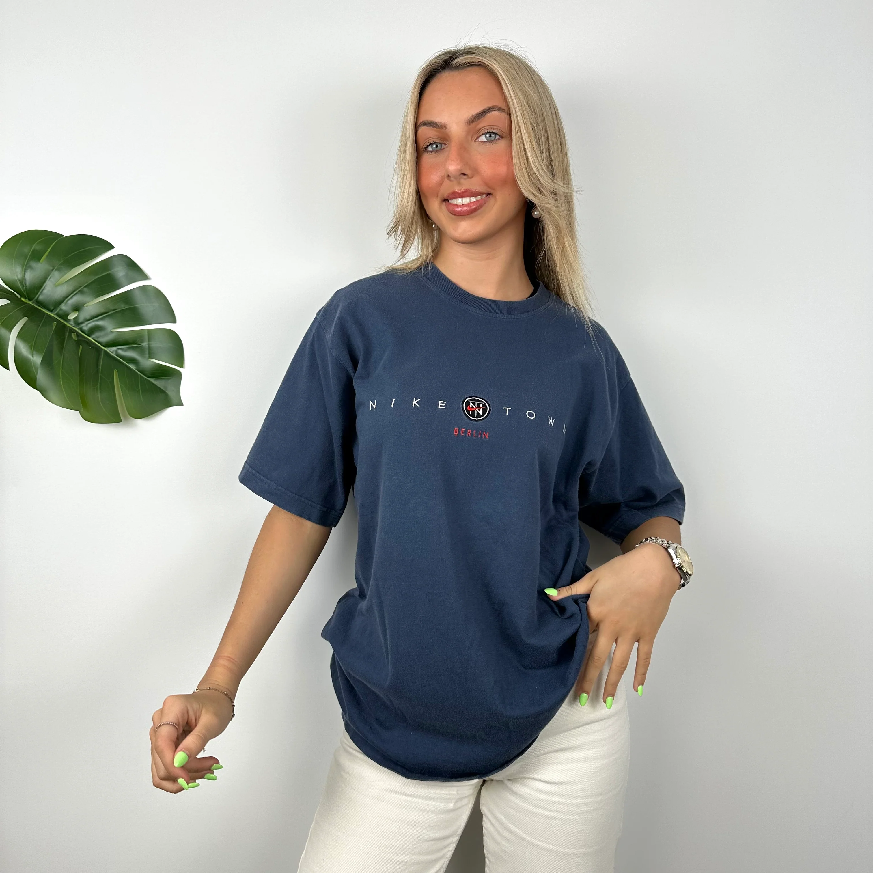 Nike Town Berlin Navy Embroidered Spell Out T Shirt (M) - Image 3