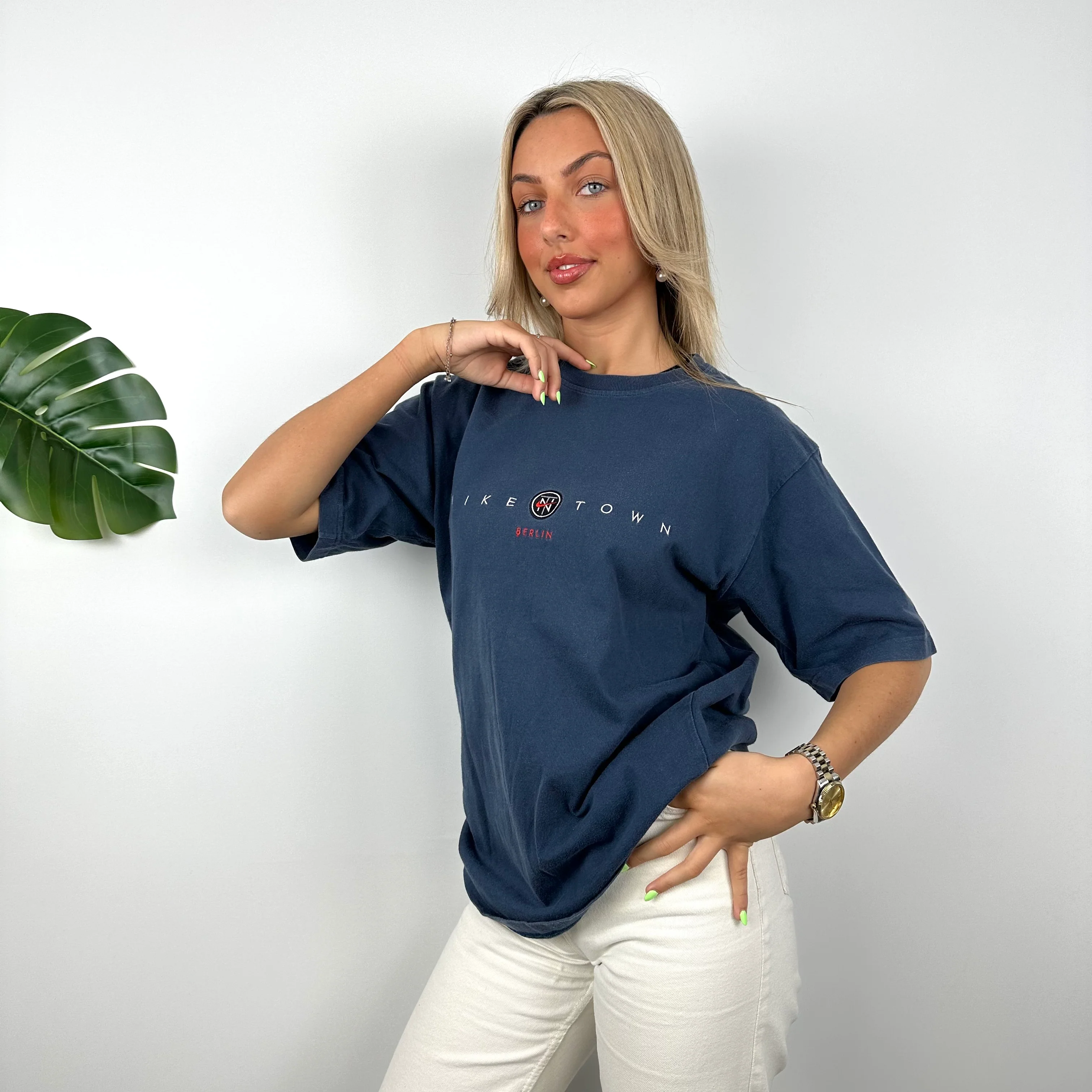 Nike Town Berlin Navy Embroidered Spell Out T Shirt (M) - Image 7