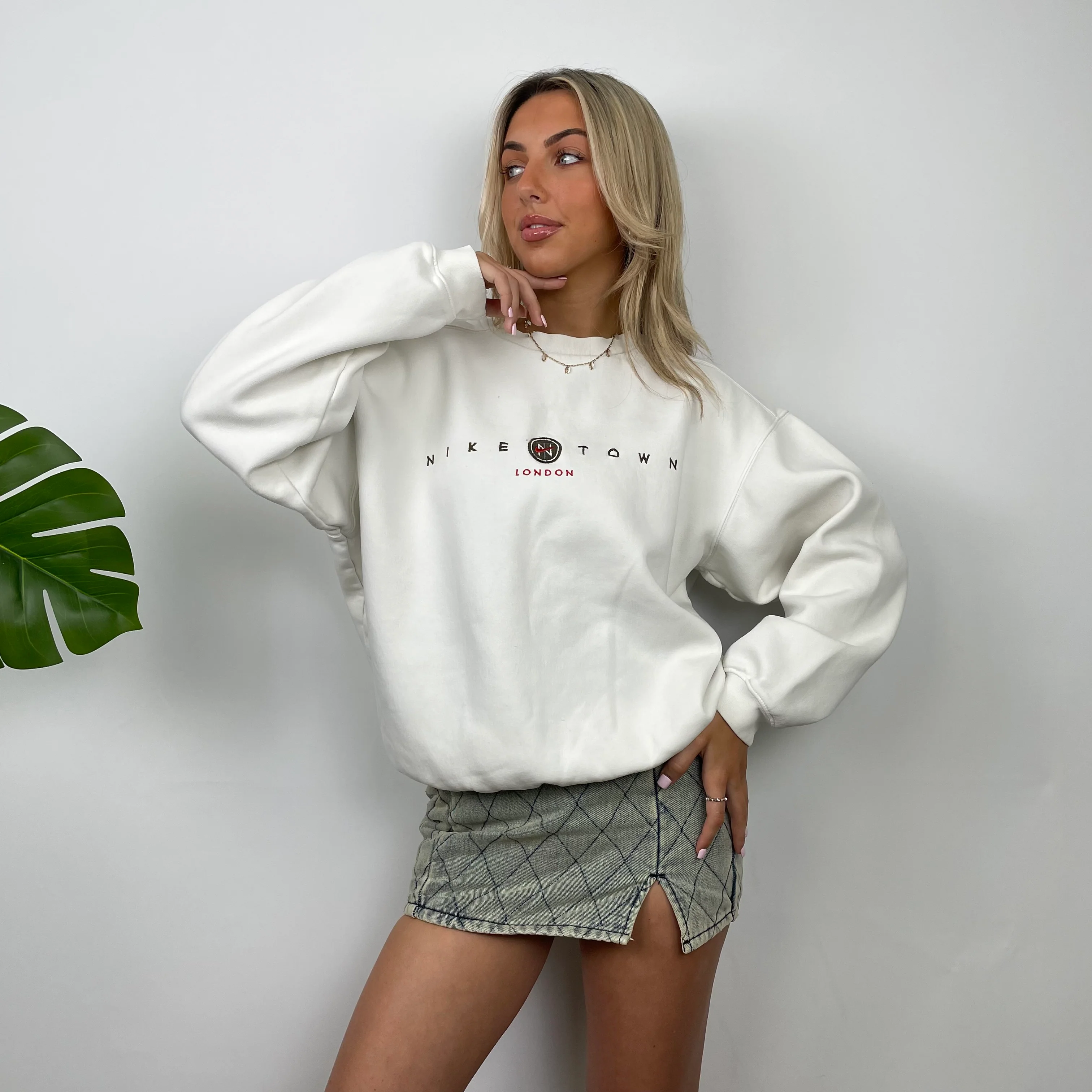 Nike Town London White Embroidered Spell Out Sweatshirt (L) - Image 6