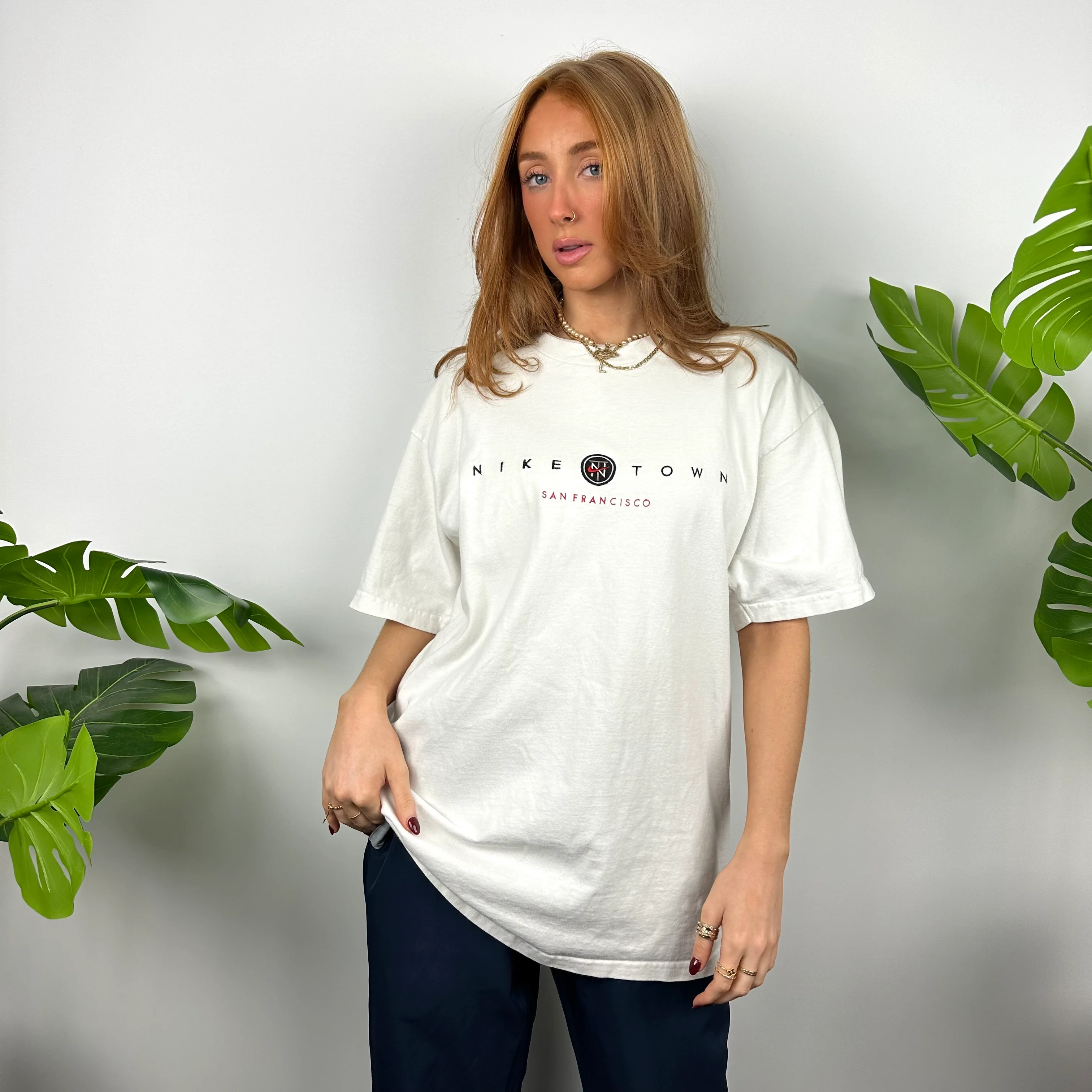 Nike Town San Francisco White Embroidered Spell Out T Shirt (L) - Image 5