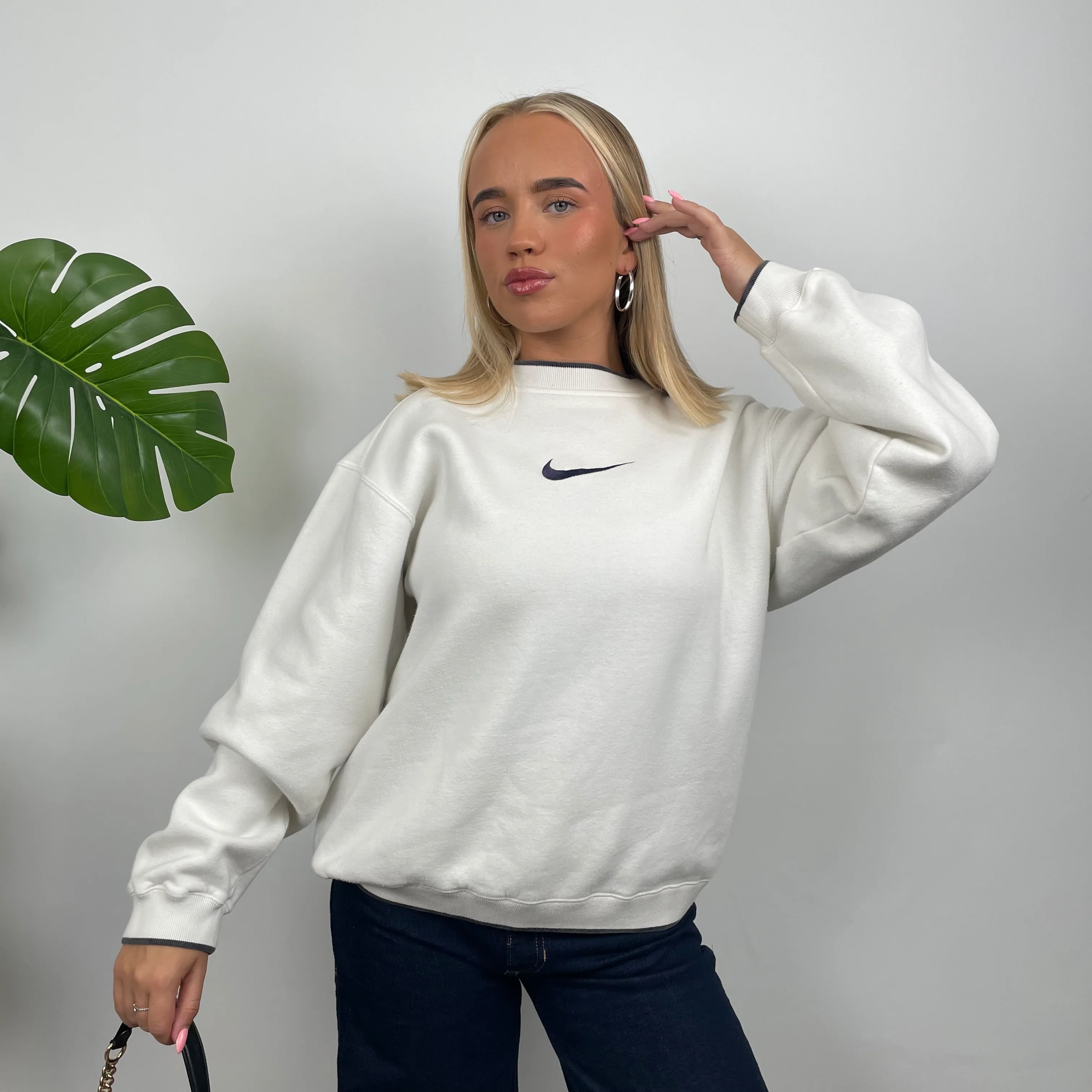 Nike White Embroidered Centre Swoosh Sweatshirt (M) - Image 2