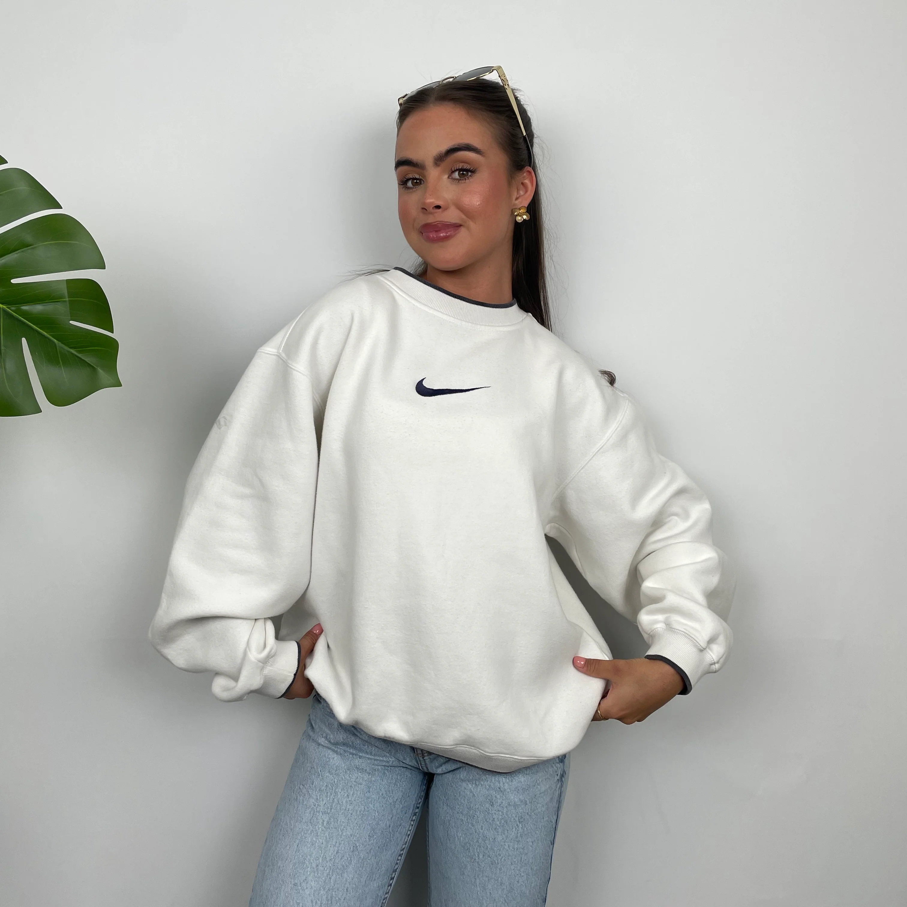 Nike White Embroidered Centre Swoosh Sweatshirt (S) - Image 5