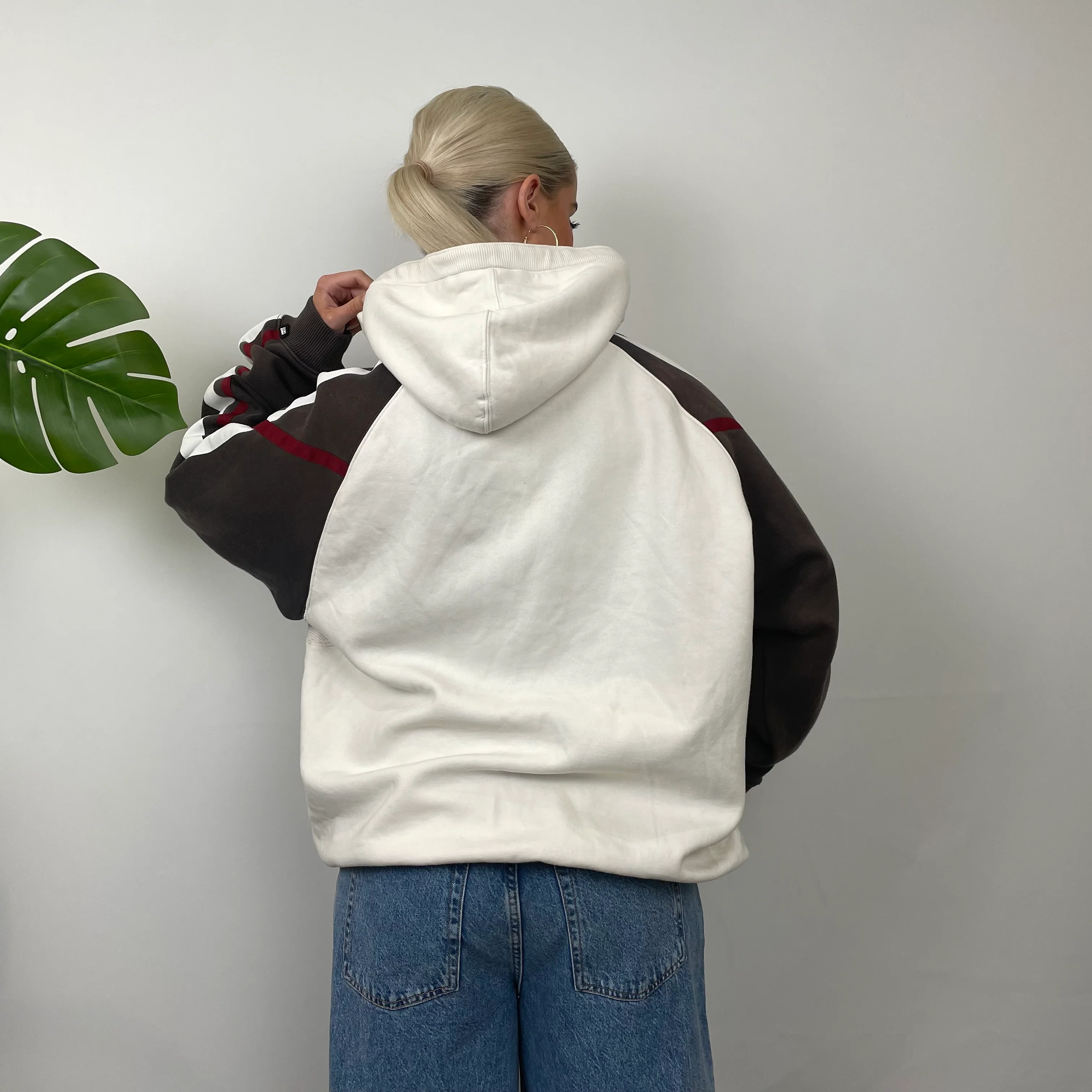 Nike White Embroidered Spell Out Hoodie (M) - Image 7