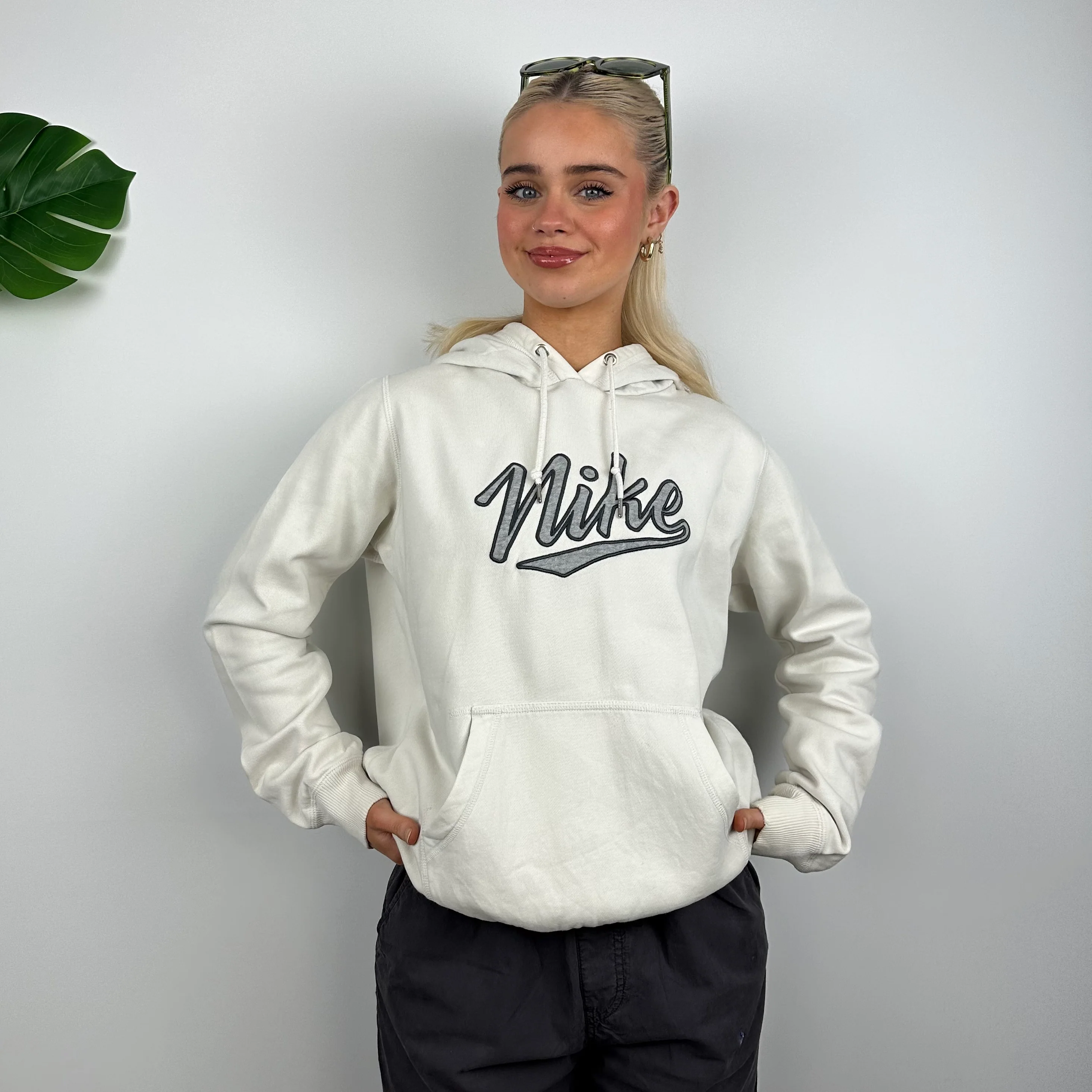 Nike White Embroidered Spell Out Hoodie (M) - Image 2