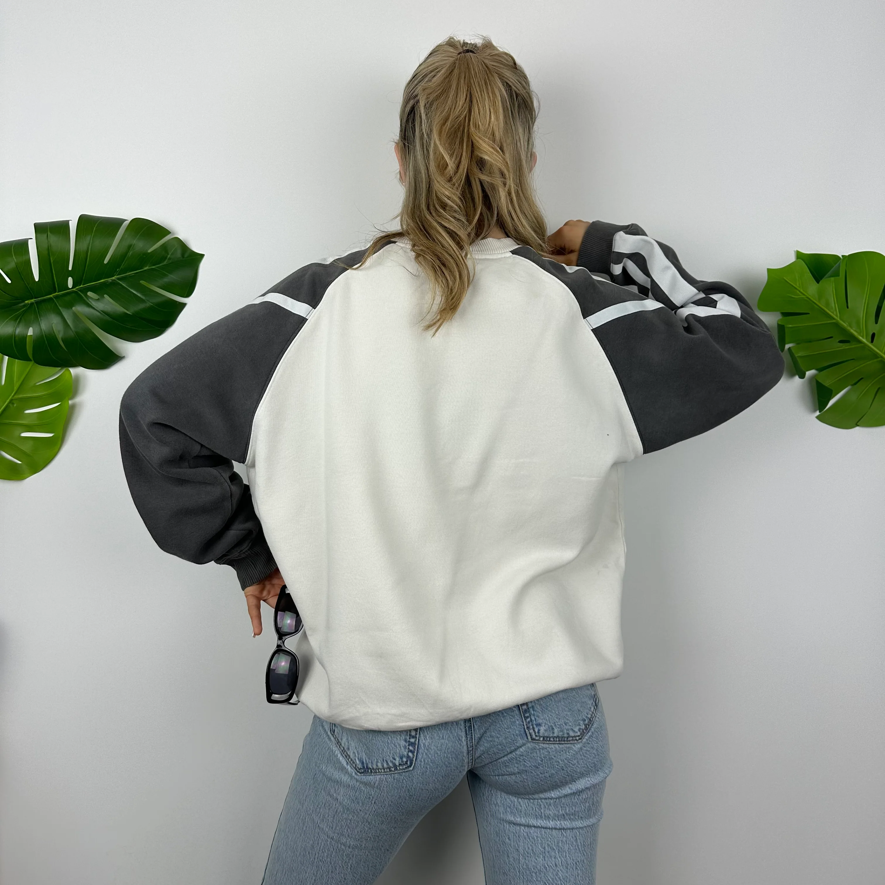 Nike White Embroidered Spell Out Sweatshirt (M) - Image 5