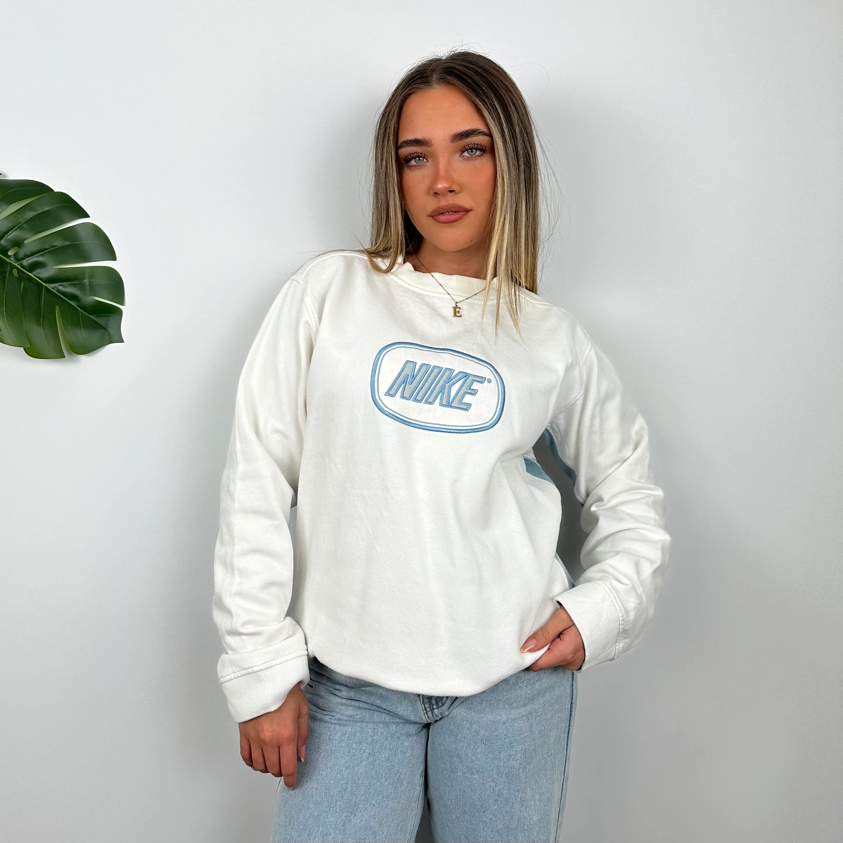Nike White Embroidered Spell Out Sweatshirt (S) - Image 2
