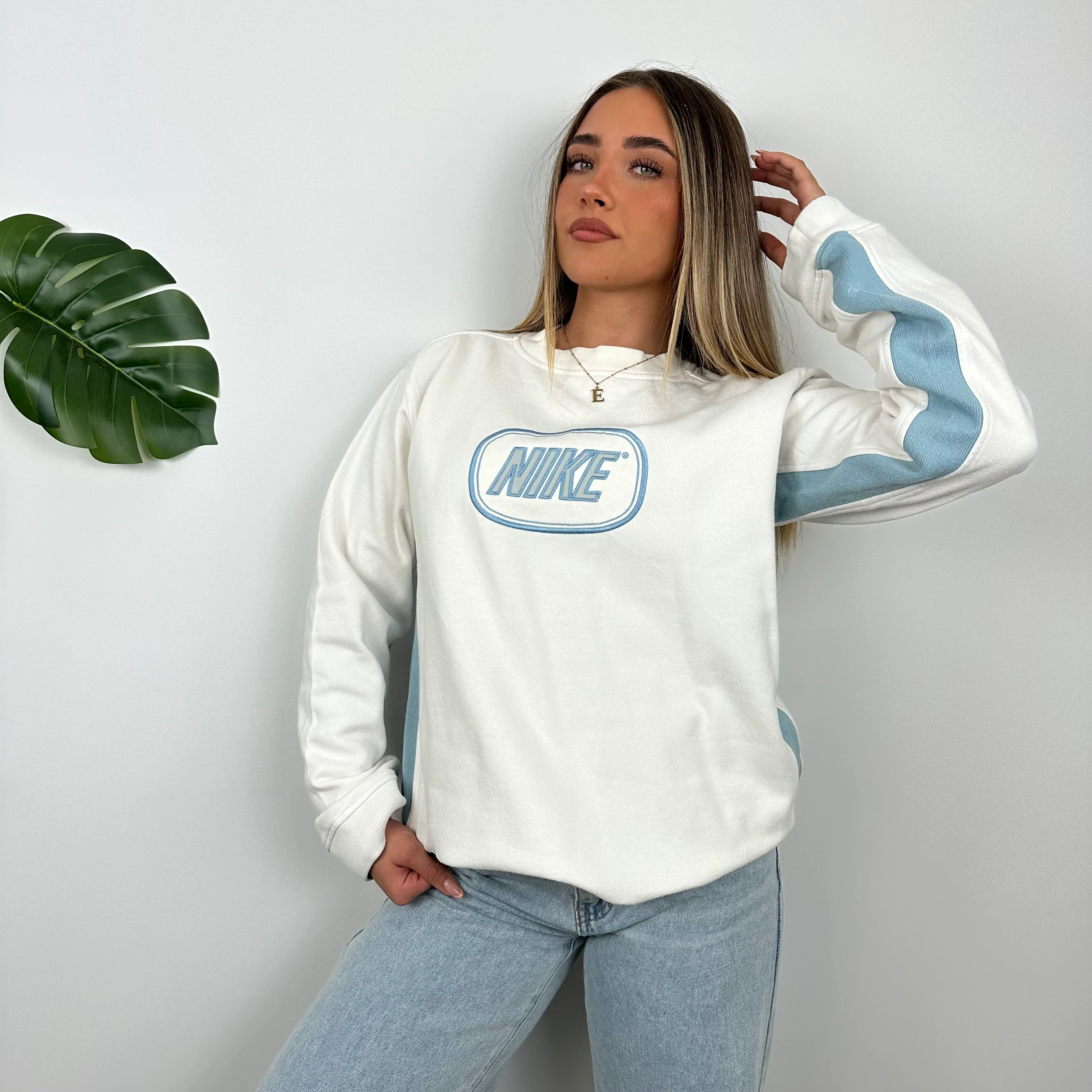 Nike White Embroidered Spell Out Sweatshirt (S) - Image 5