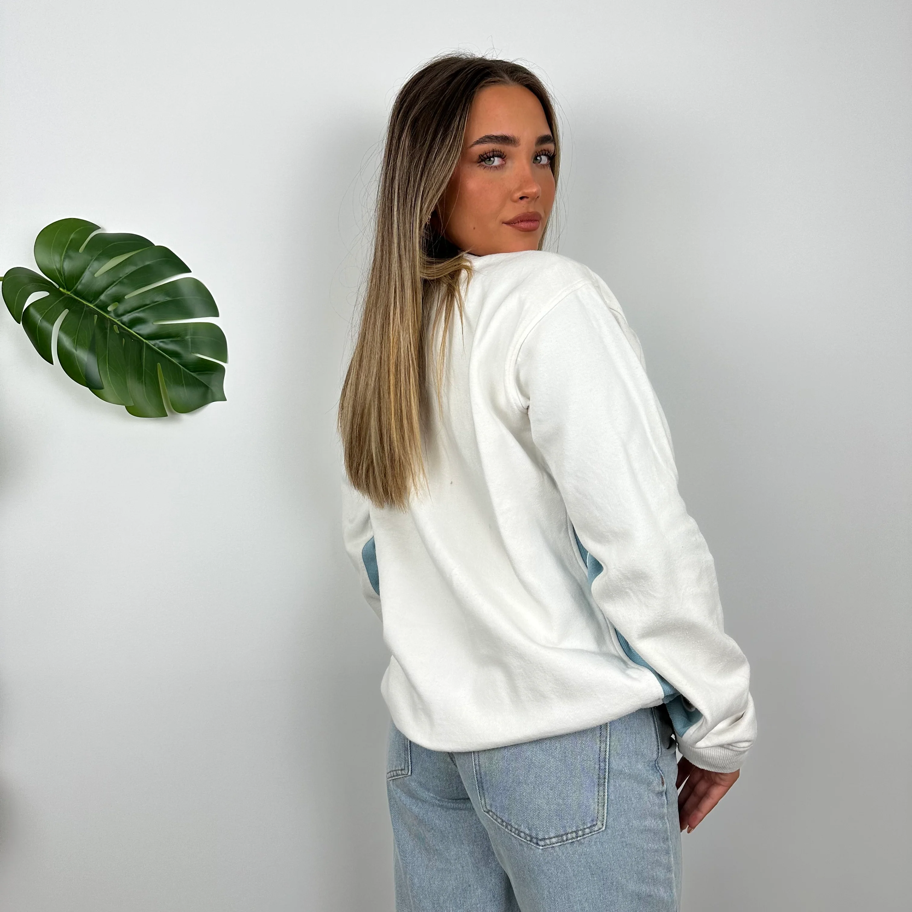 Nike White Embroidered Spell Out Sweatshirt (S) - Image 7