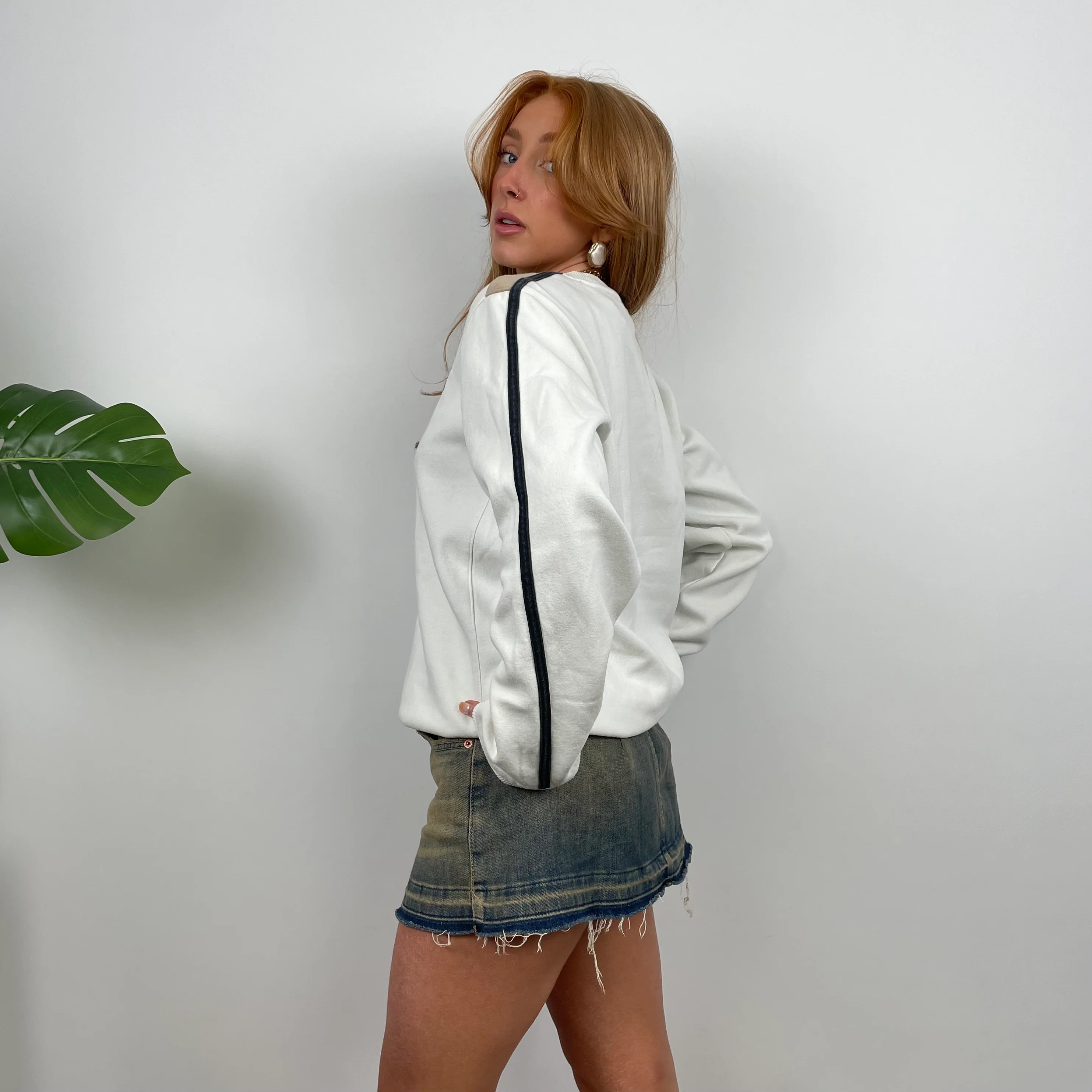 Nike White Embroidered Spell Out Sweatshirt (S) - Image 6