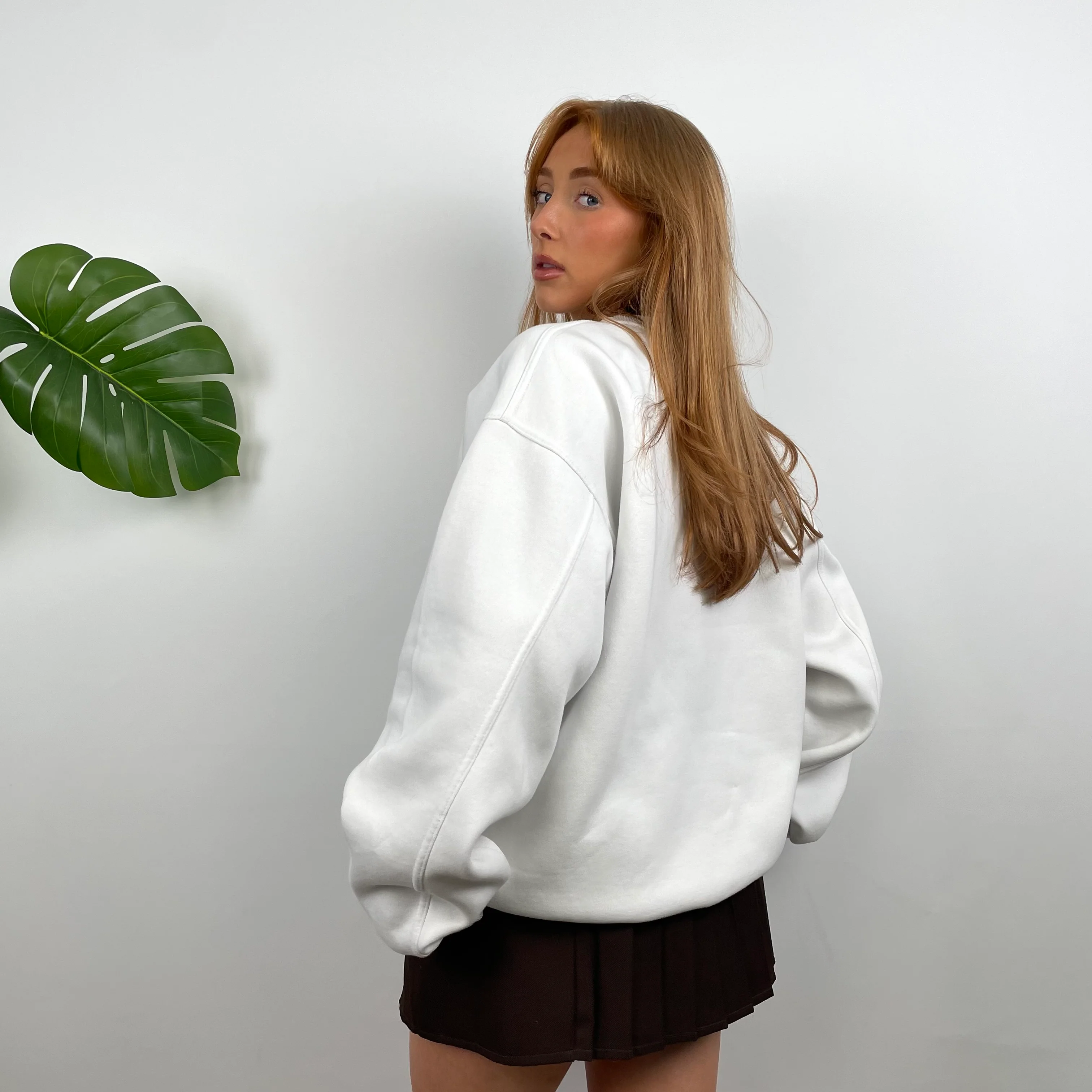 Nike White Embroidered Spell Out Sweatshirt (M) - Image 4