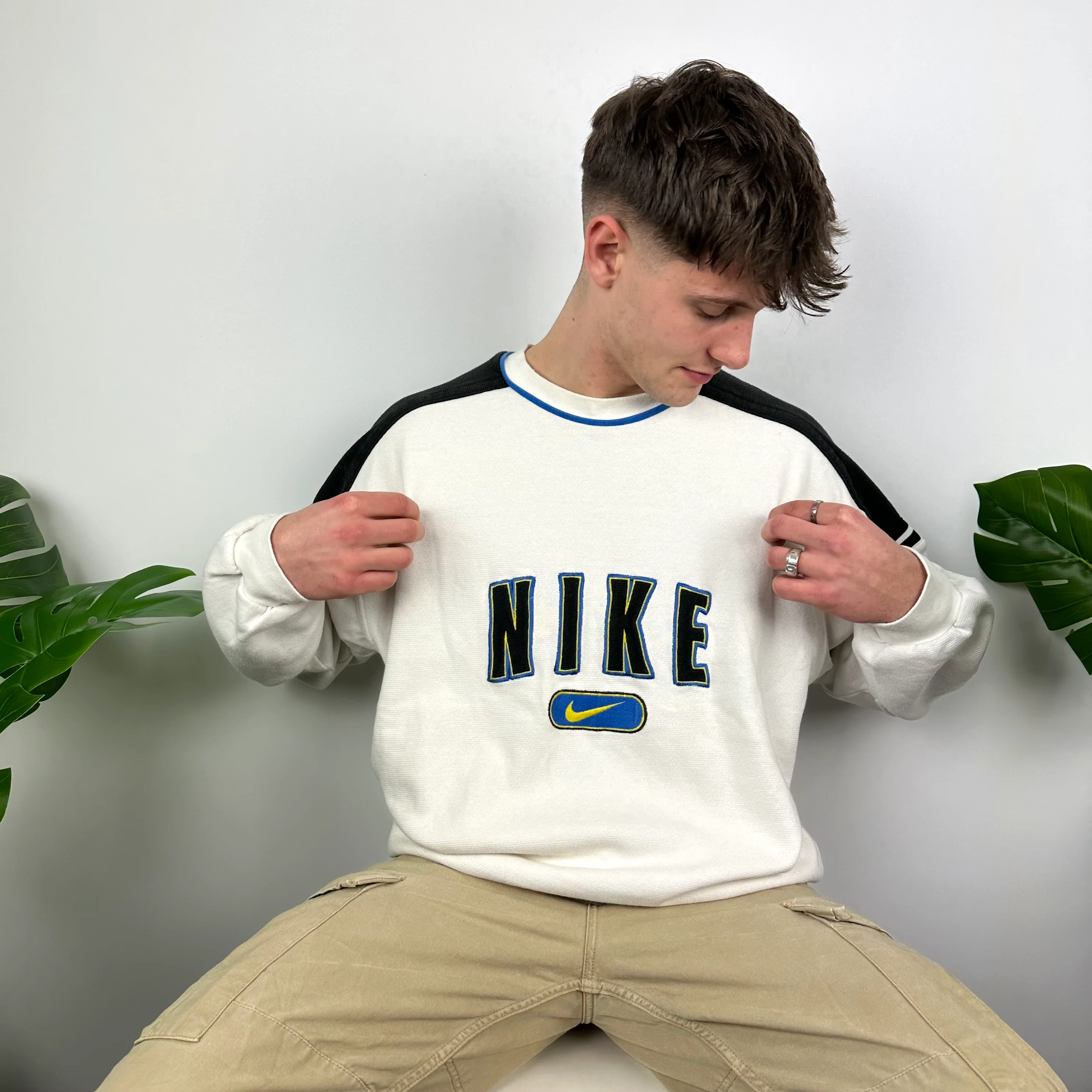 Nike White Embroidered Spell Out Sweatshirt (L) - Image 4