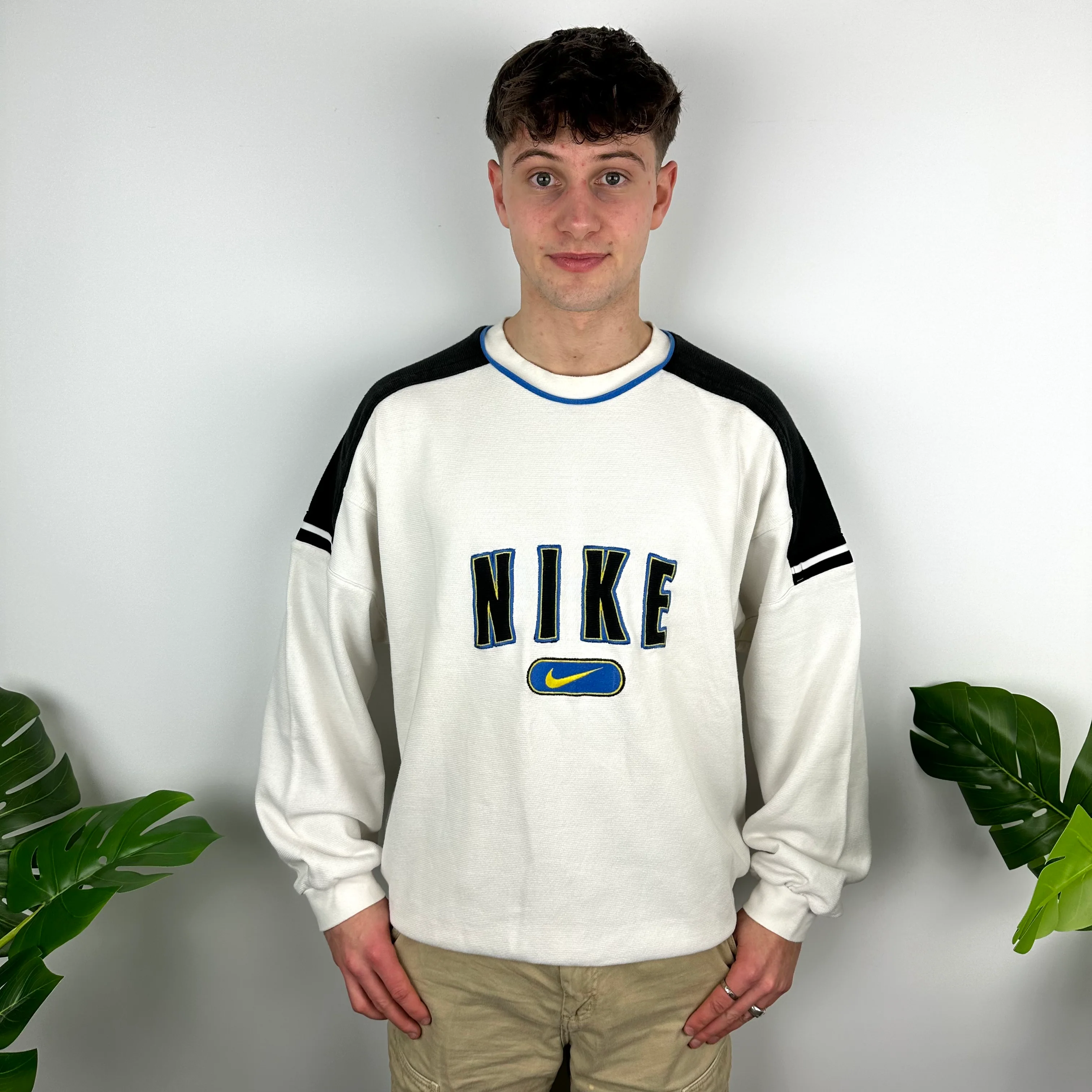 Nike White Embroidered Spell Out Sweatshirt (L) - Image 7