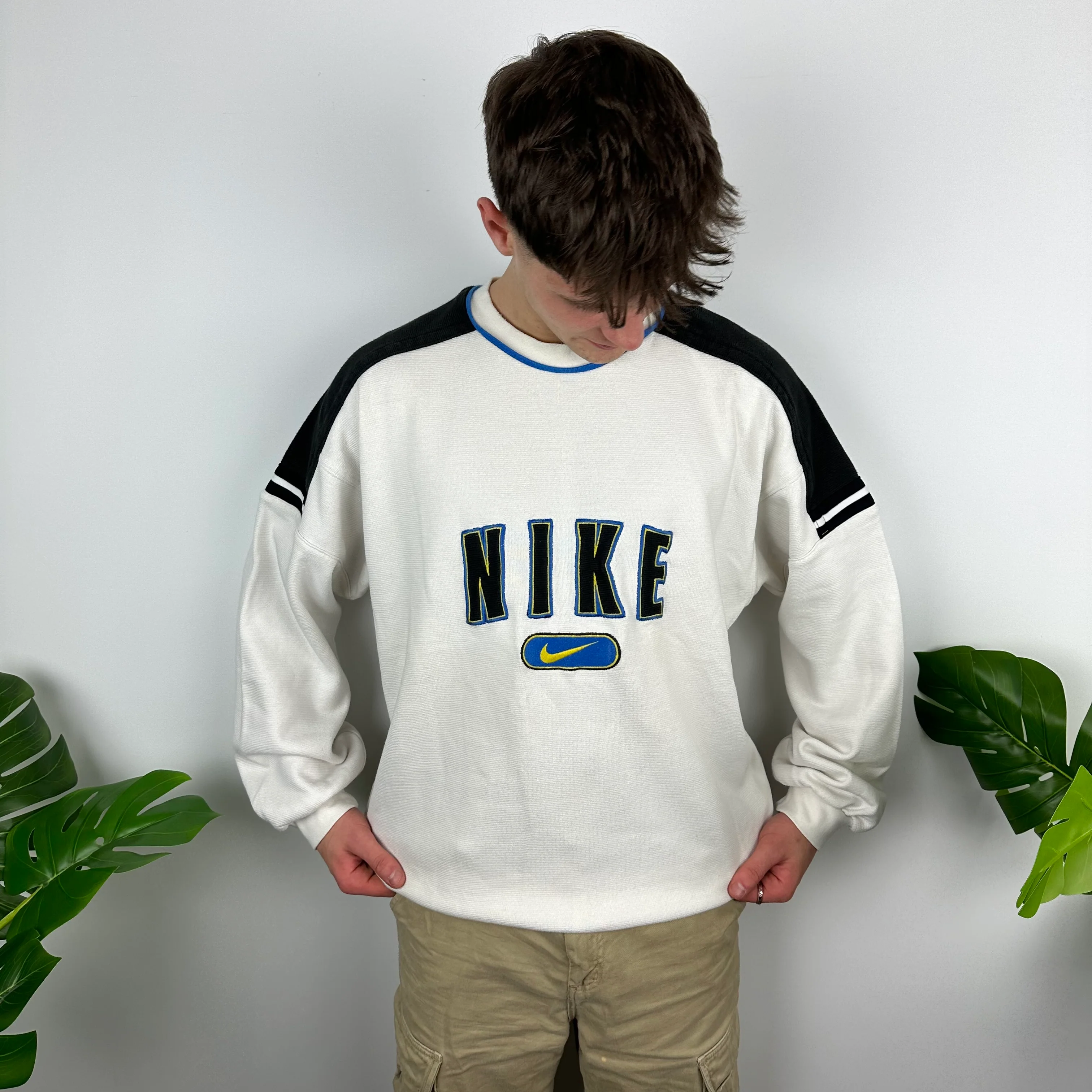 Nike White Embroidered Spell Out Sweatshirt (L) - Image 8