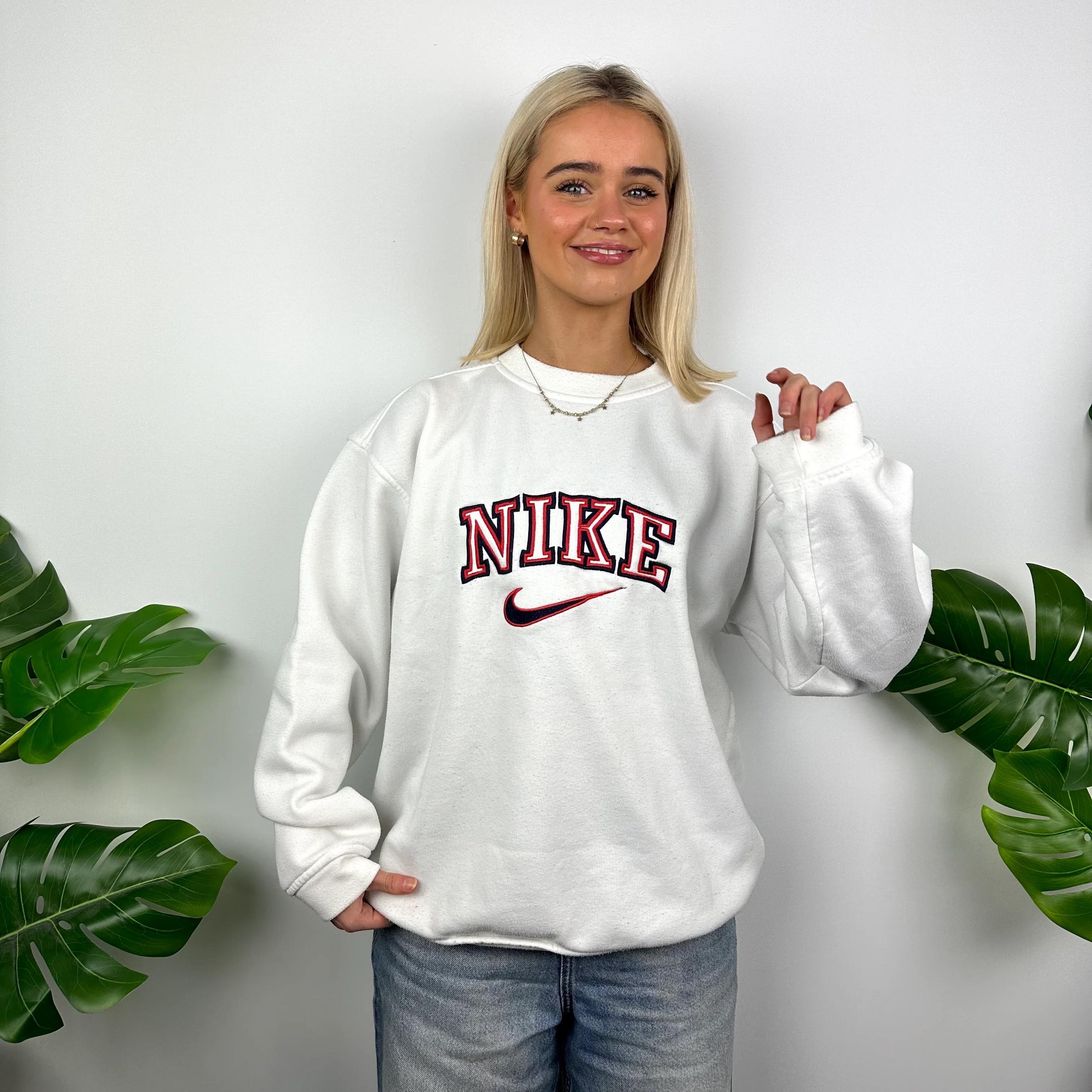 Nike White Embroidered Spell Out Sweatshirt (L) - Image 5