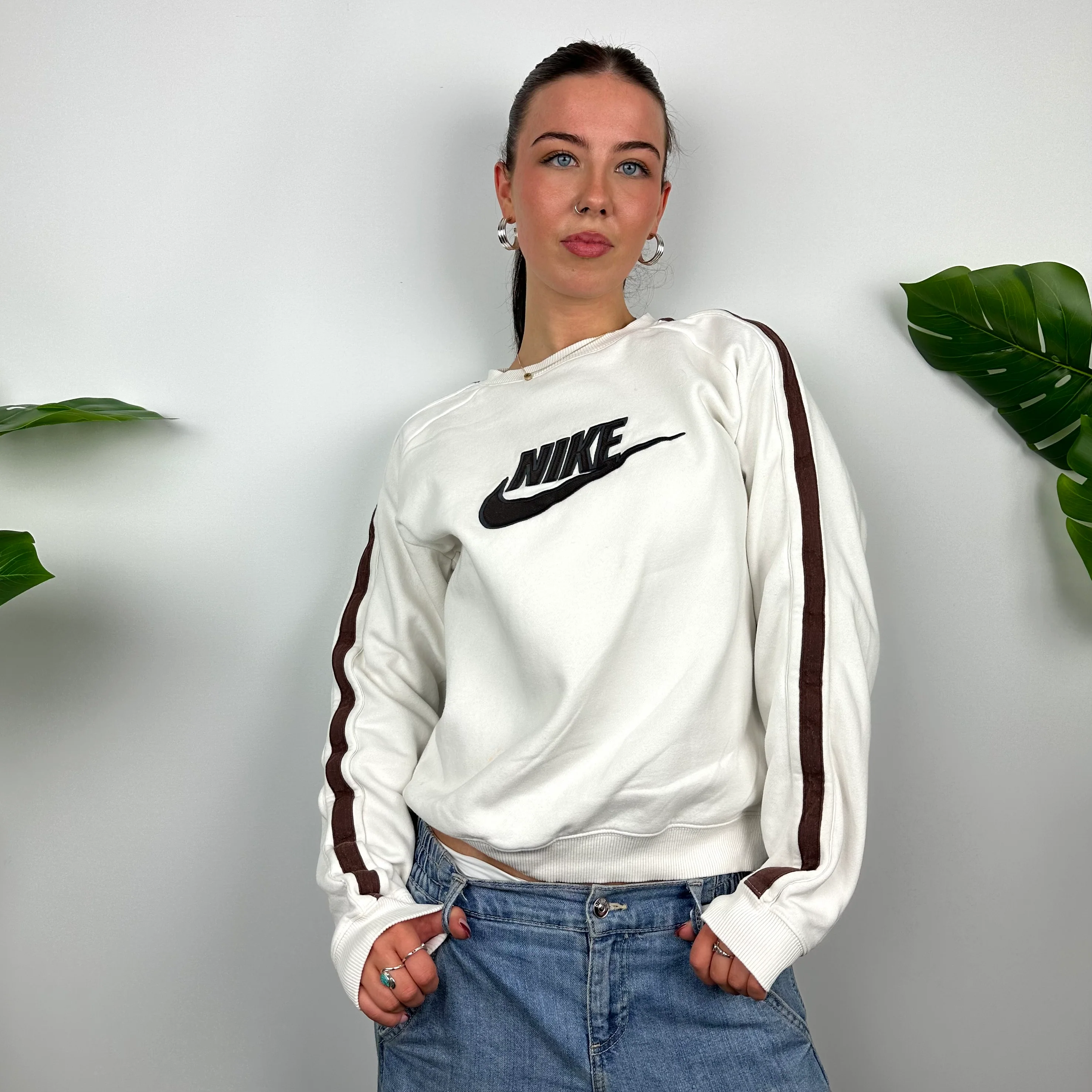 Nike White Embroidered Spell Out Sweatshirt (S) - Image 7