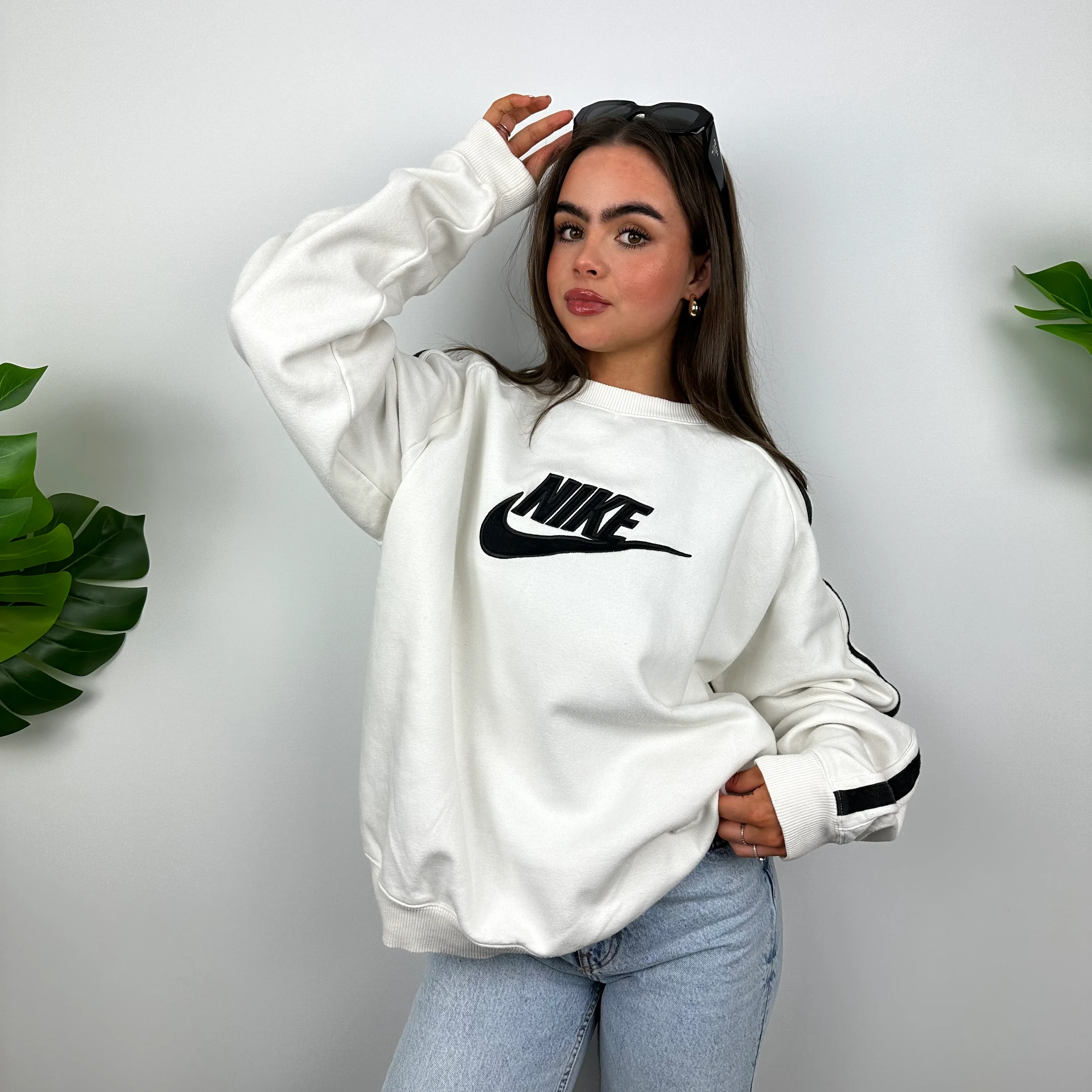 Nike White Embroidered Spell Out Sweatshirt (L) - Image 7