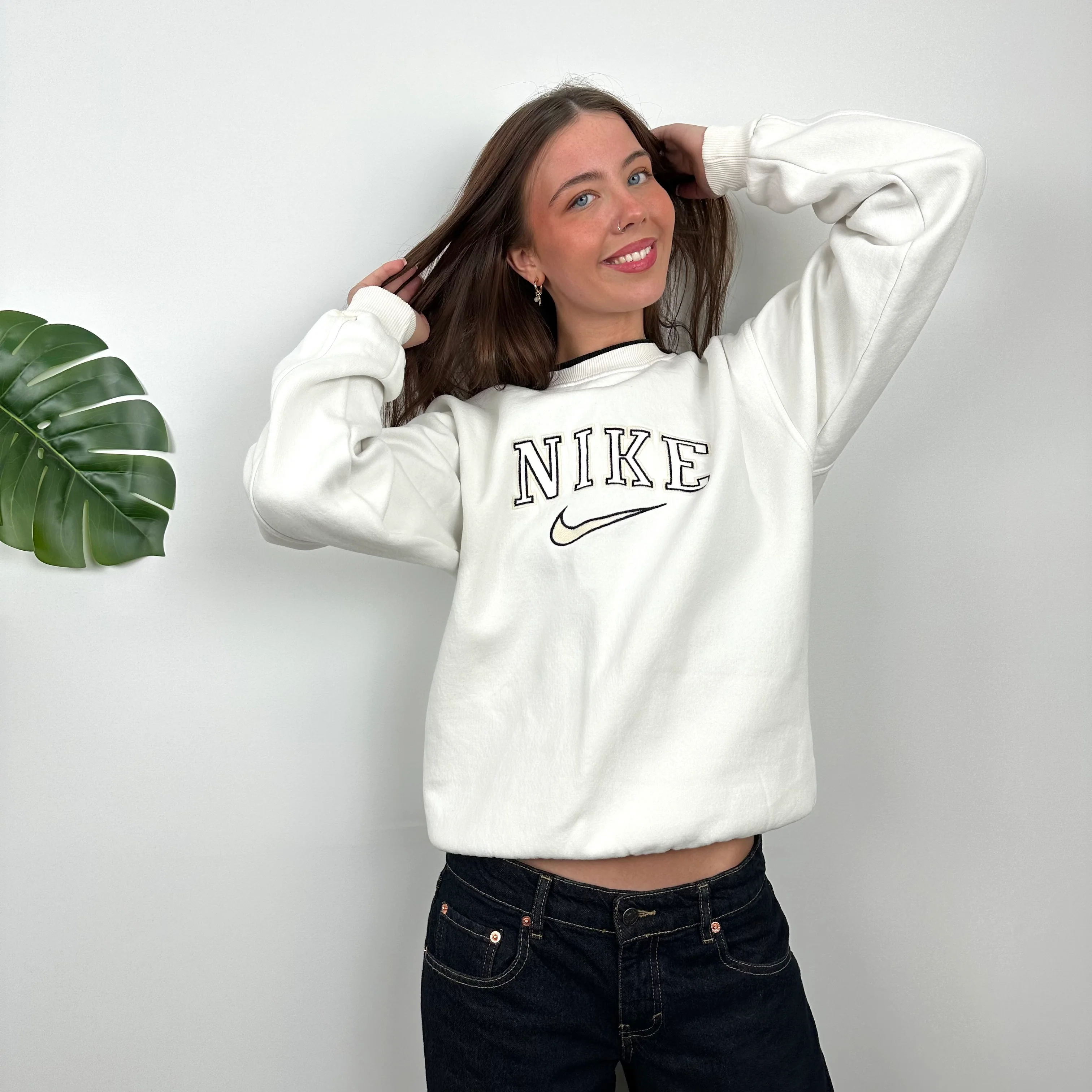 Nike White Embroidered Spell Out Sweatshirt (M) - Image 5