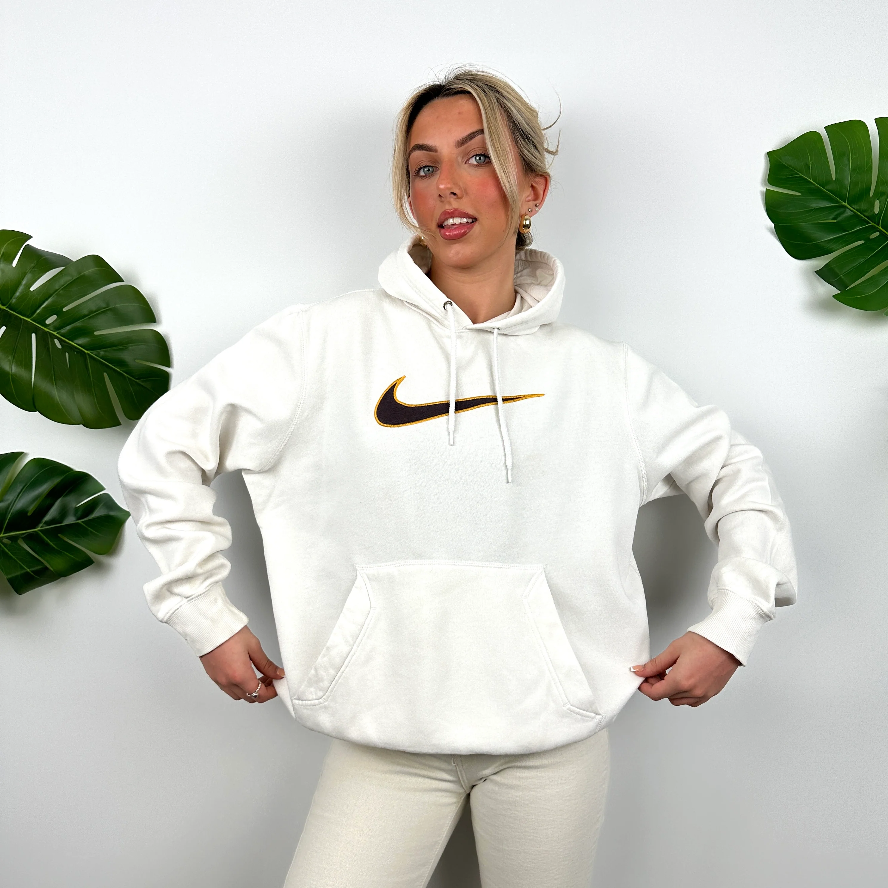 Nike White Embroidered Swoosh Hoodie (L) - Image 2
