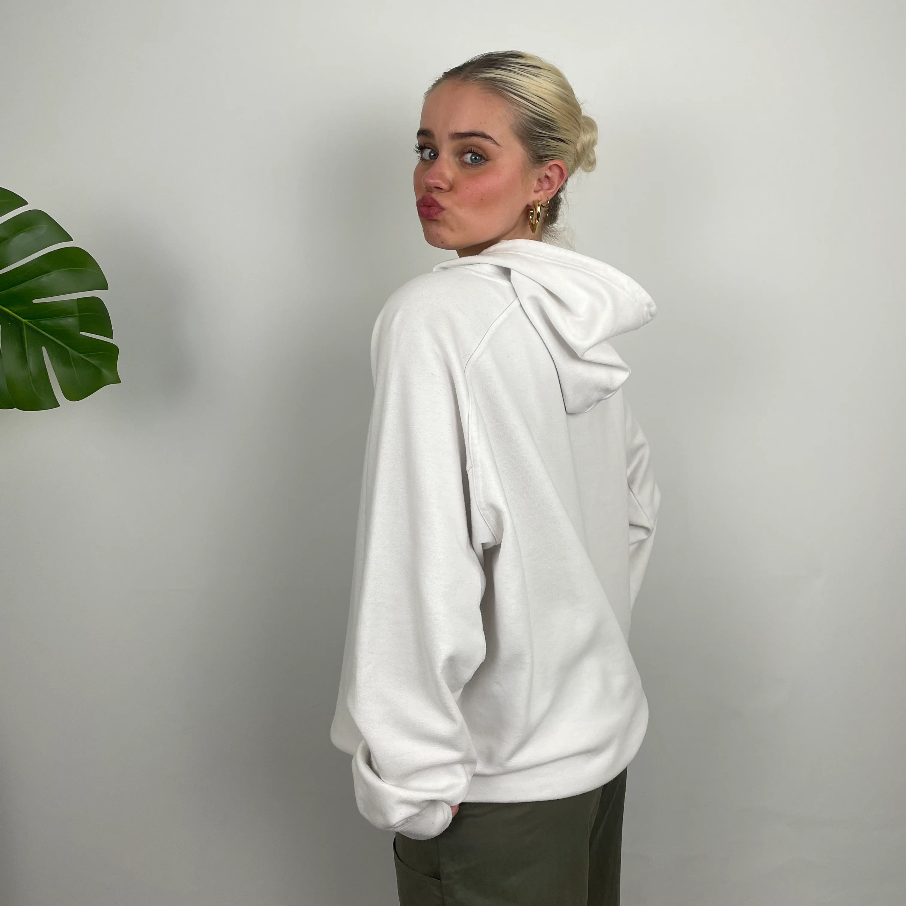 Nike White Embroidered Swoosh Hoodie (M) - Image 5
