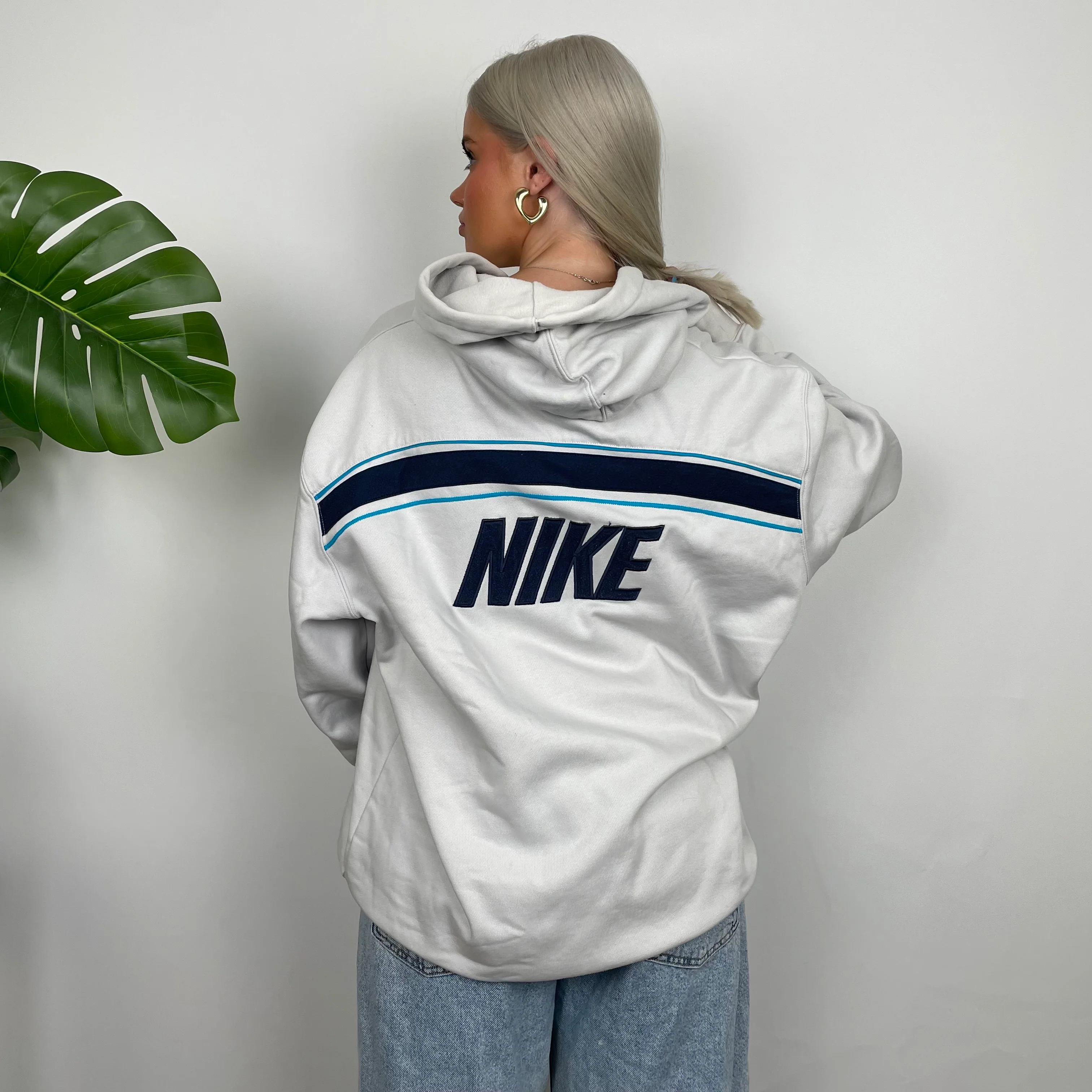Nike White Embroidered Swoosh Hoodie (XL) - Image 5