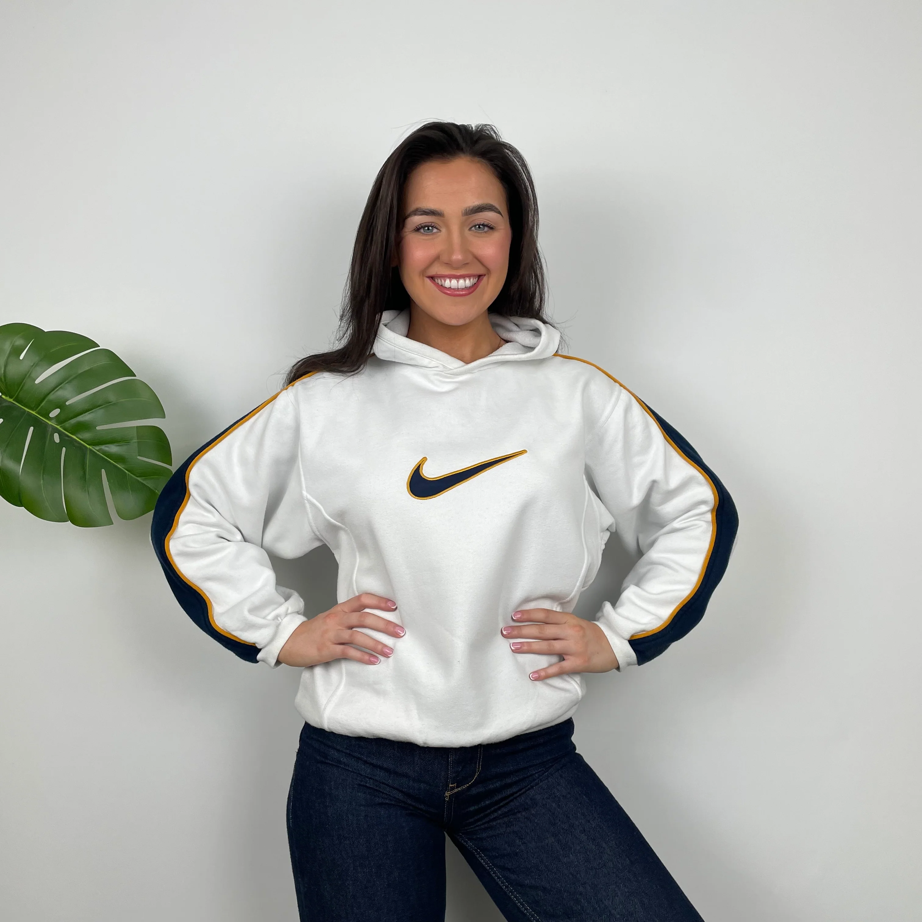 Nike White Embroidered Swoosh Hoodie (XS) - Image 3