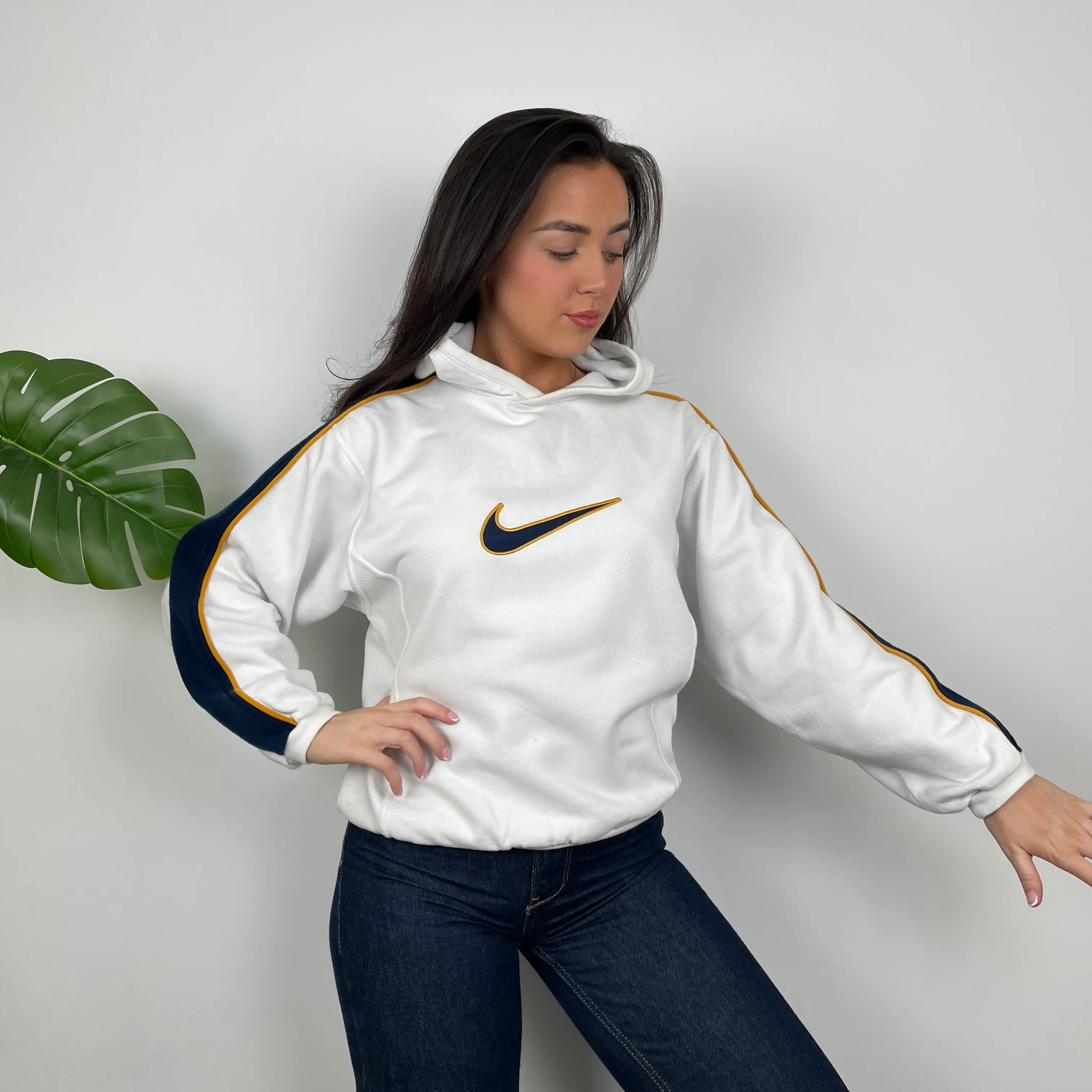 Nike White Embroidered Swoosh Hoodie (XS) - Image 4