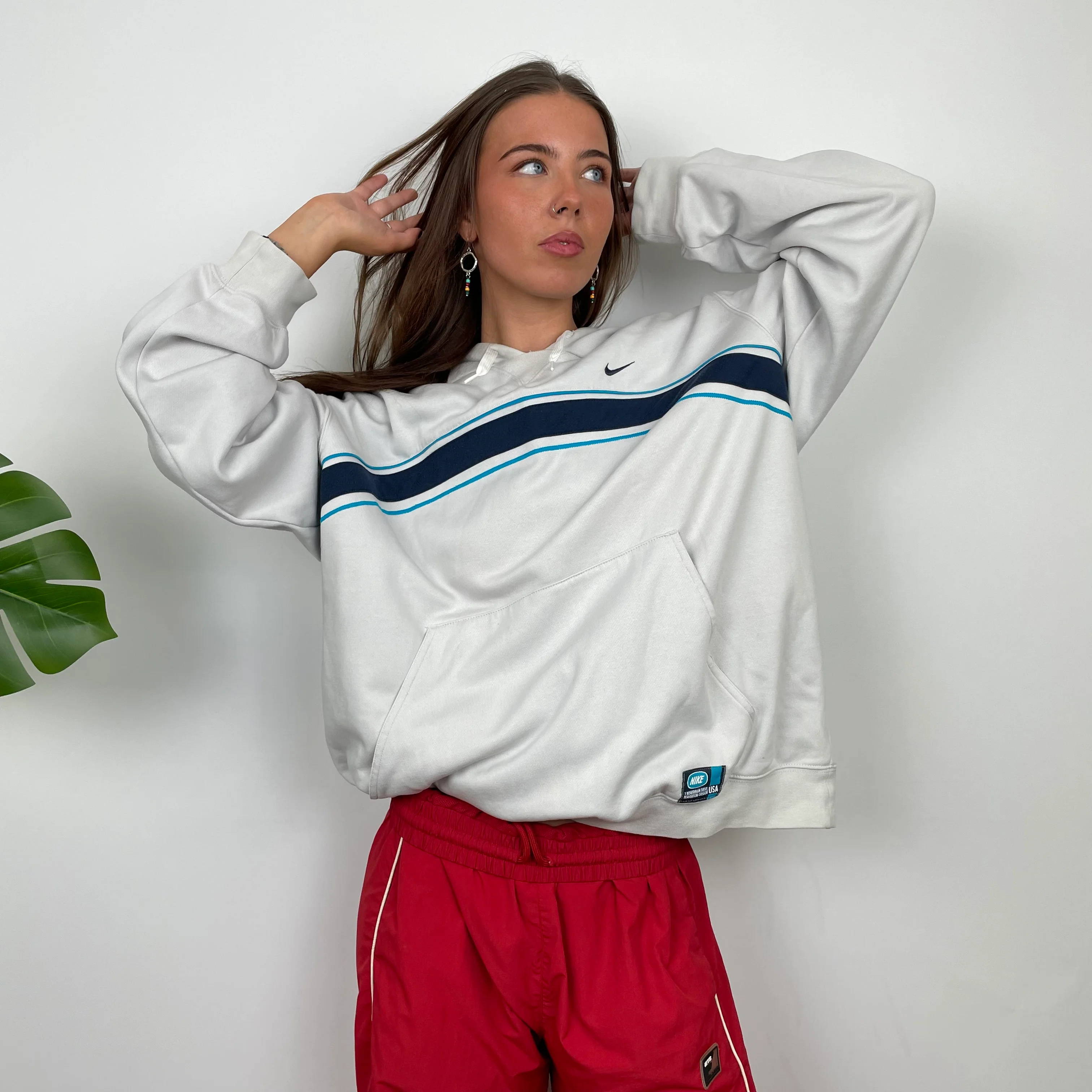 Nike White Embroidered Swoosh Hoodie (XL) - Image 3