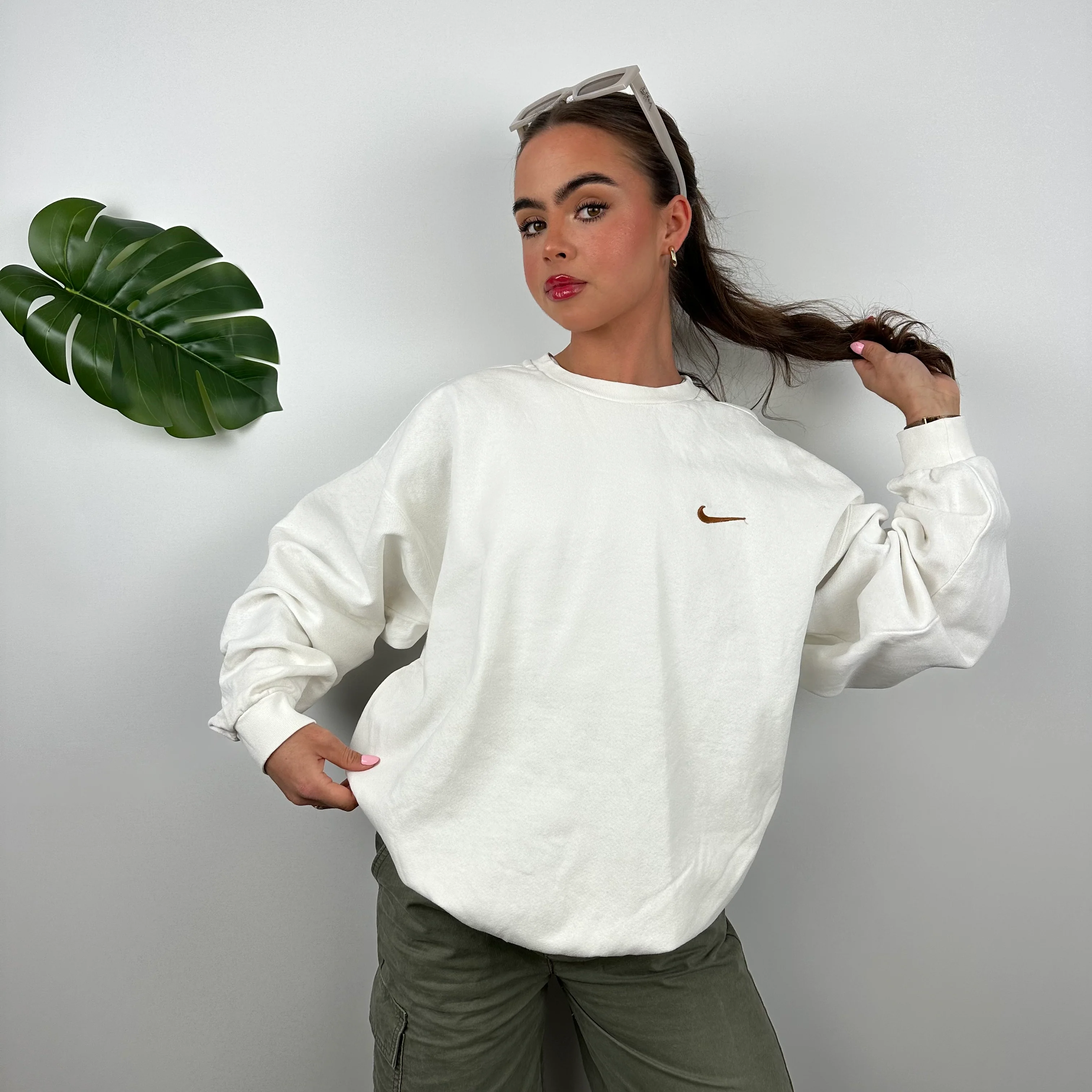 Nike White Embroidered Swoosh Sweatshirt (L) - Image 2