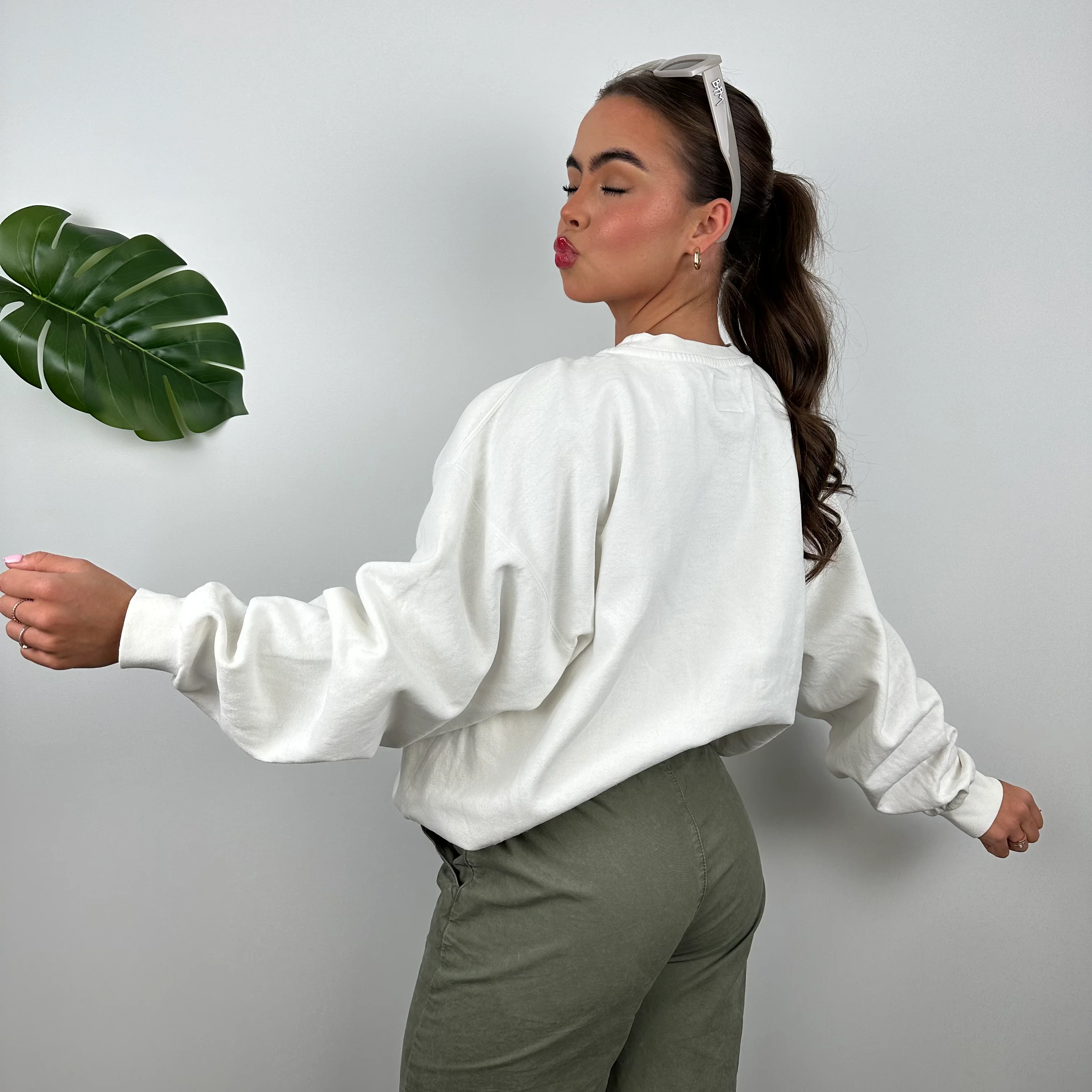 Nike White Embroidered Swoosh Sweatshirt (L) - Image 4