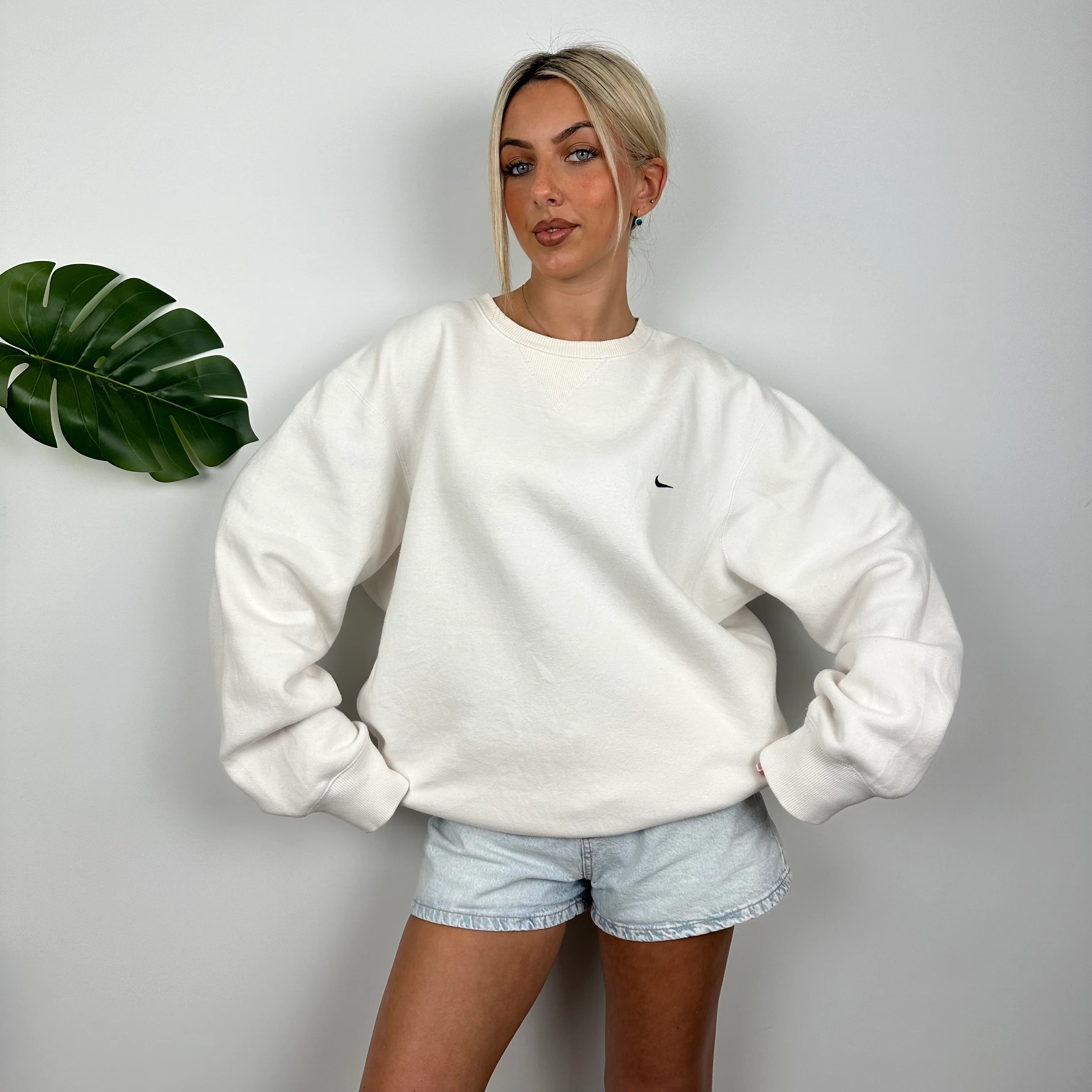 Nike White Embroidered Swoosh Sweatshirt (XL) - Image 3