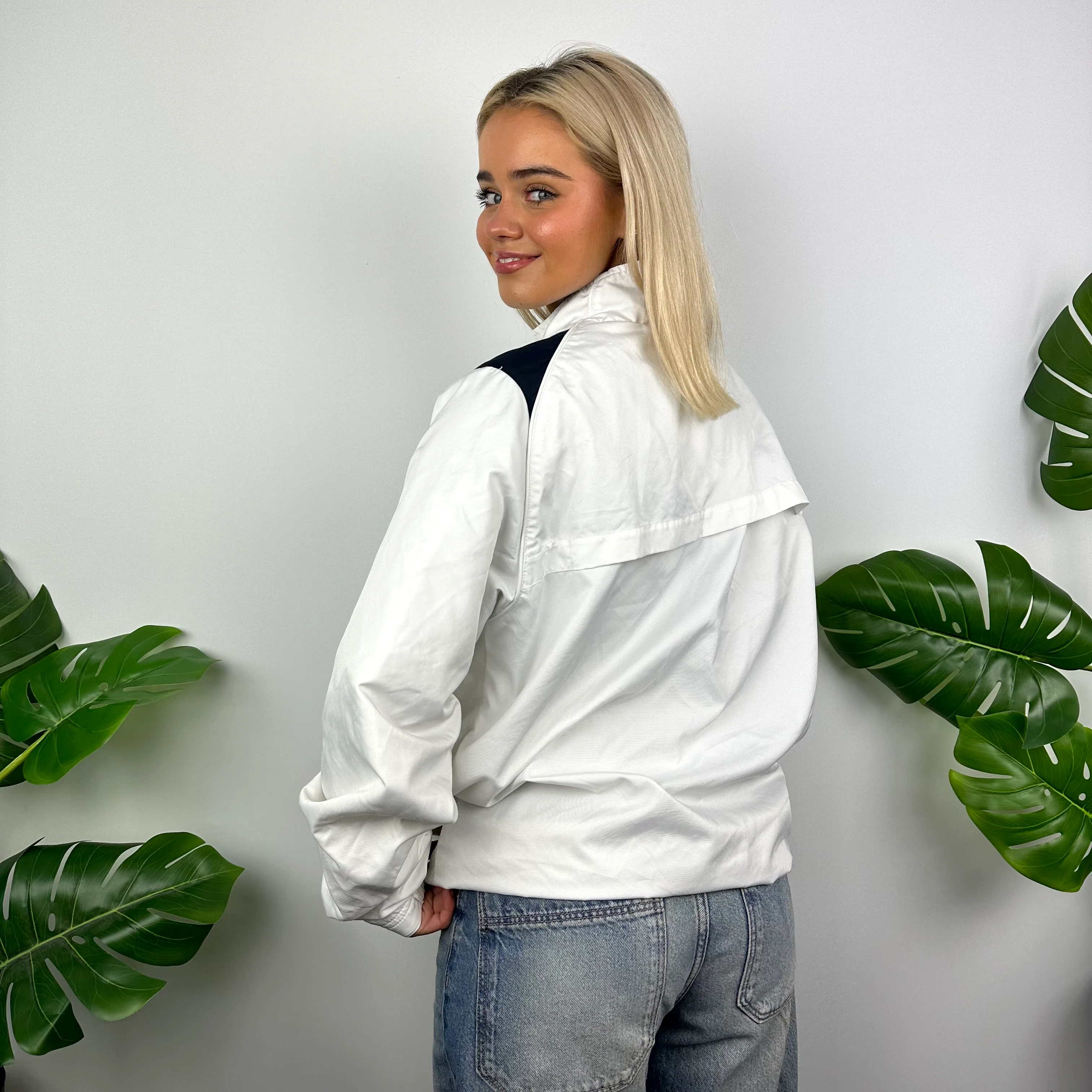 Nike White Embroidered Swoosh Windbreaker Jacket (M) - Image 4