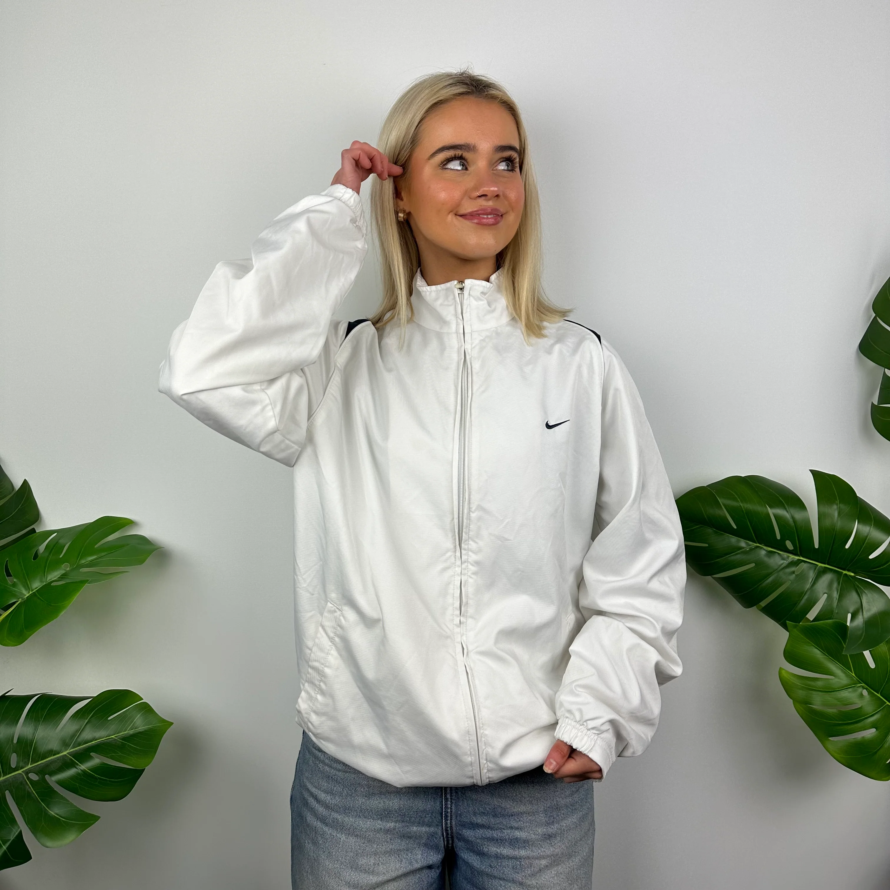 Nike White Embroidered Swoosh Windbreaker Jacket (M) - Image 5