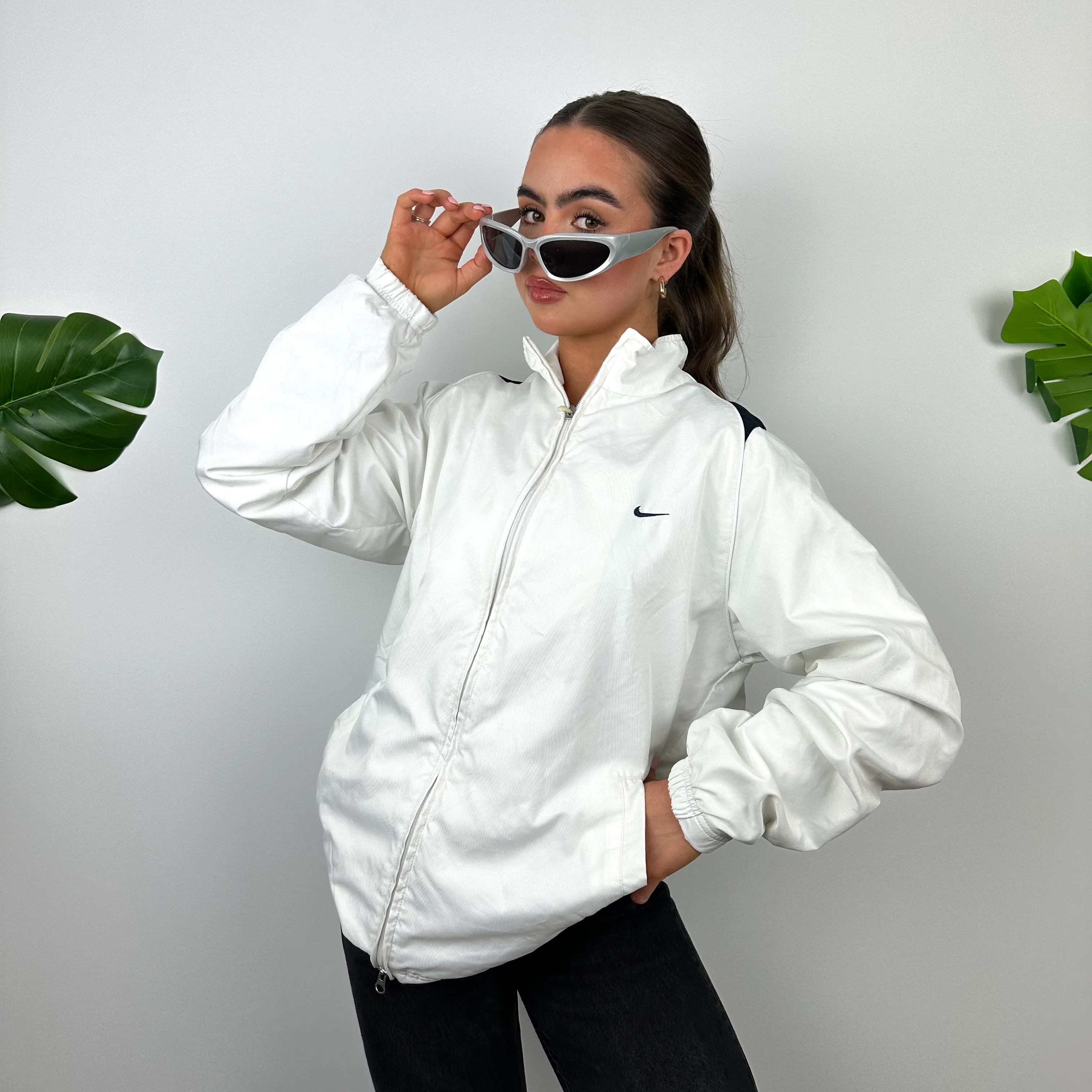 Nike White Embroidered Swoosh Windbreaker Jacket (M) - Image 3