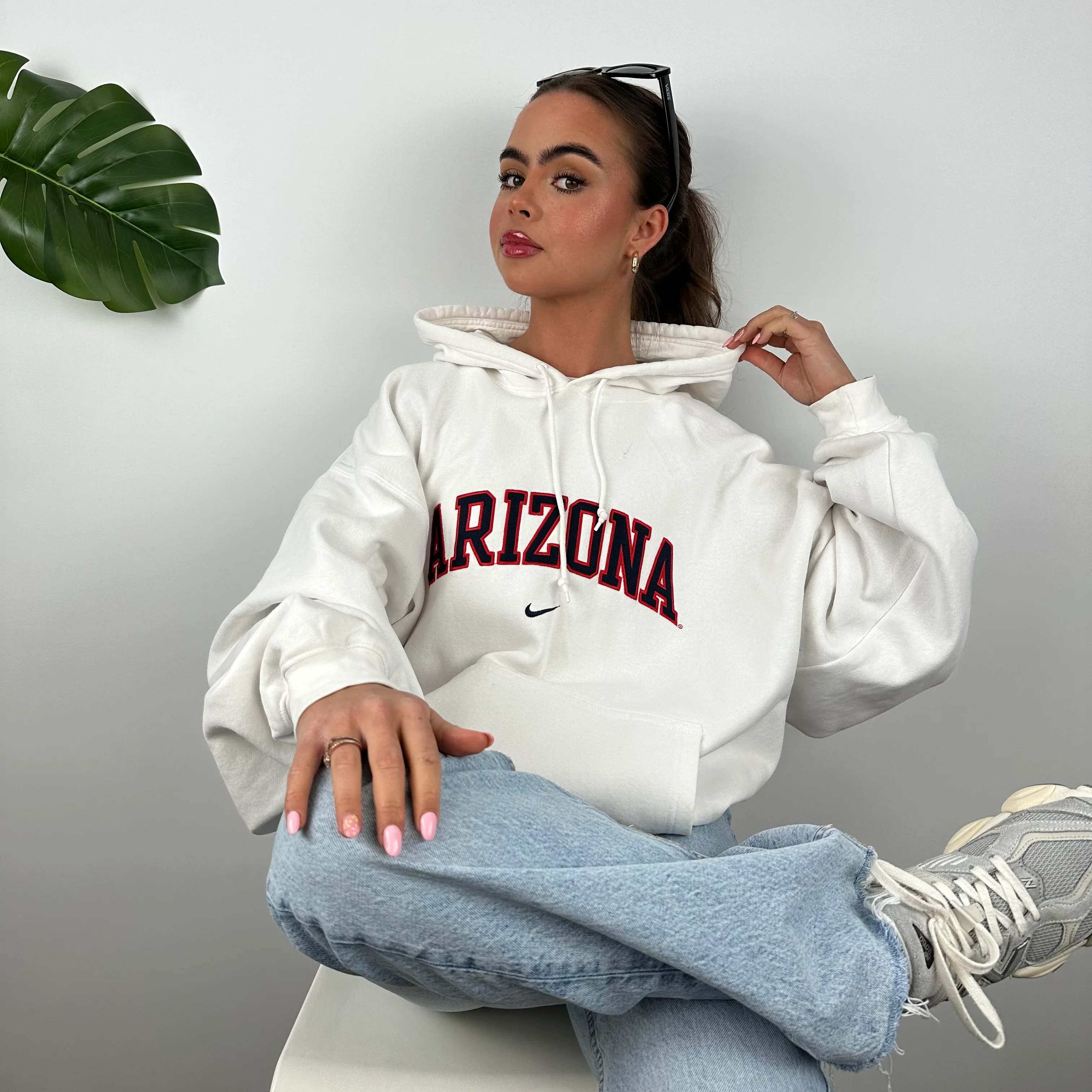 Nike x Arizona White Embroidered Spell Out Hoodie (XXL) - Image 3