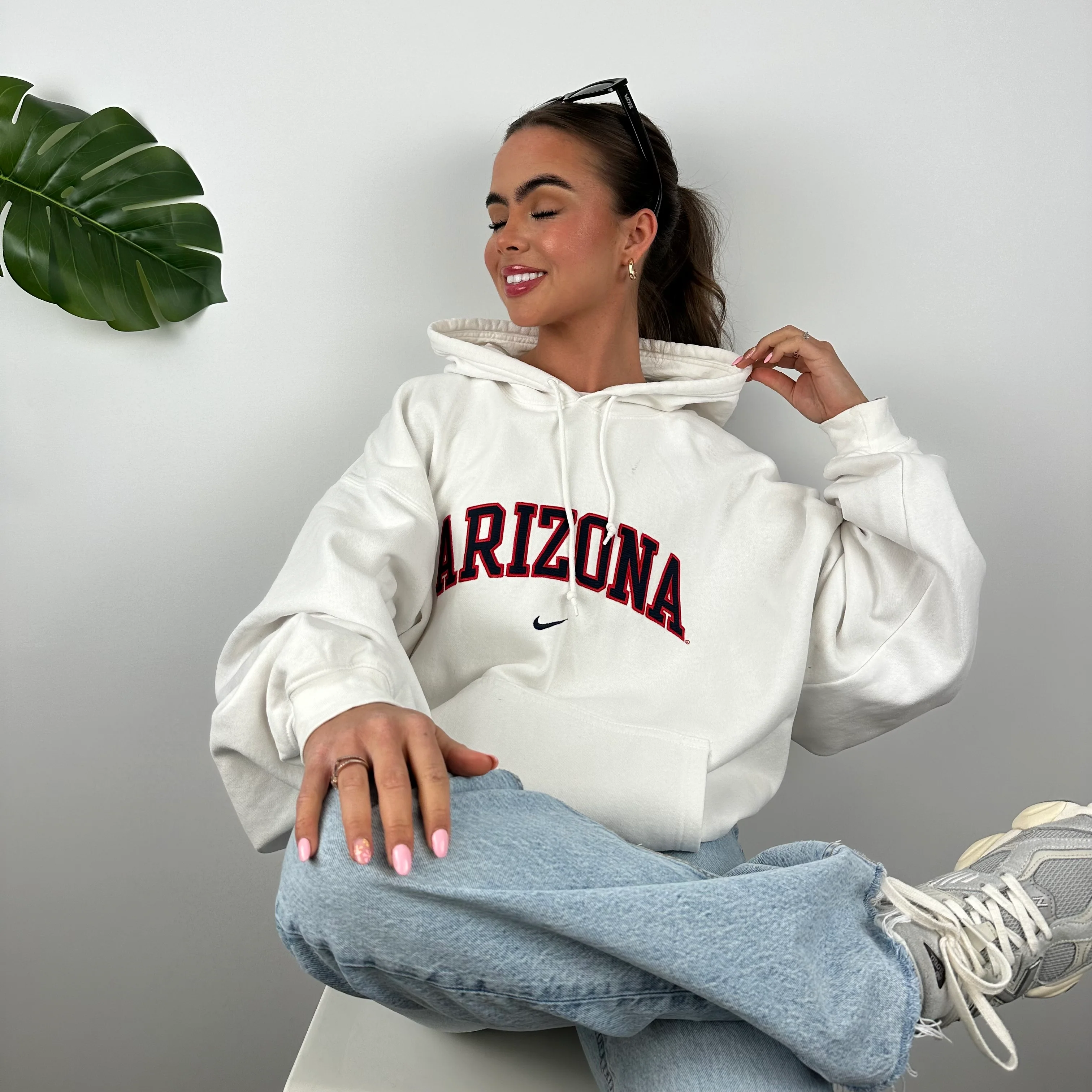 Nike x Arizona White Embroidered Spell Out Hoodie (XXL) - Image 5