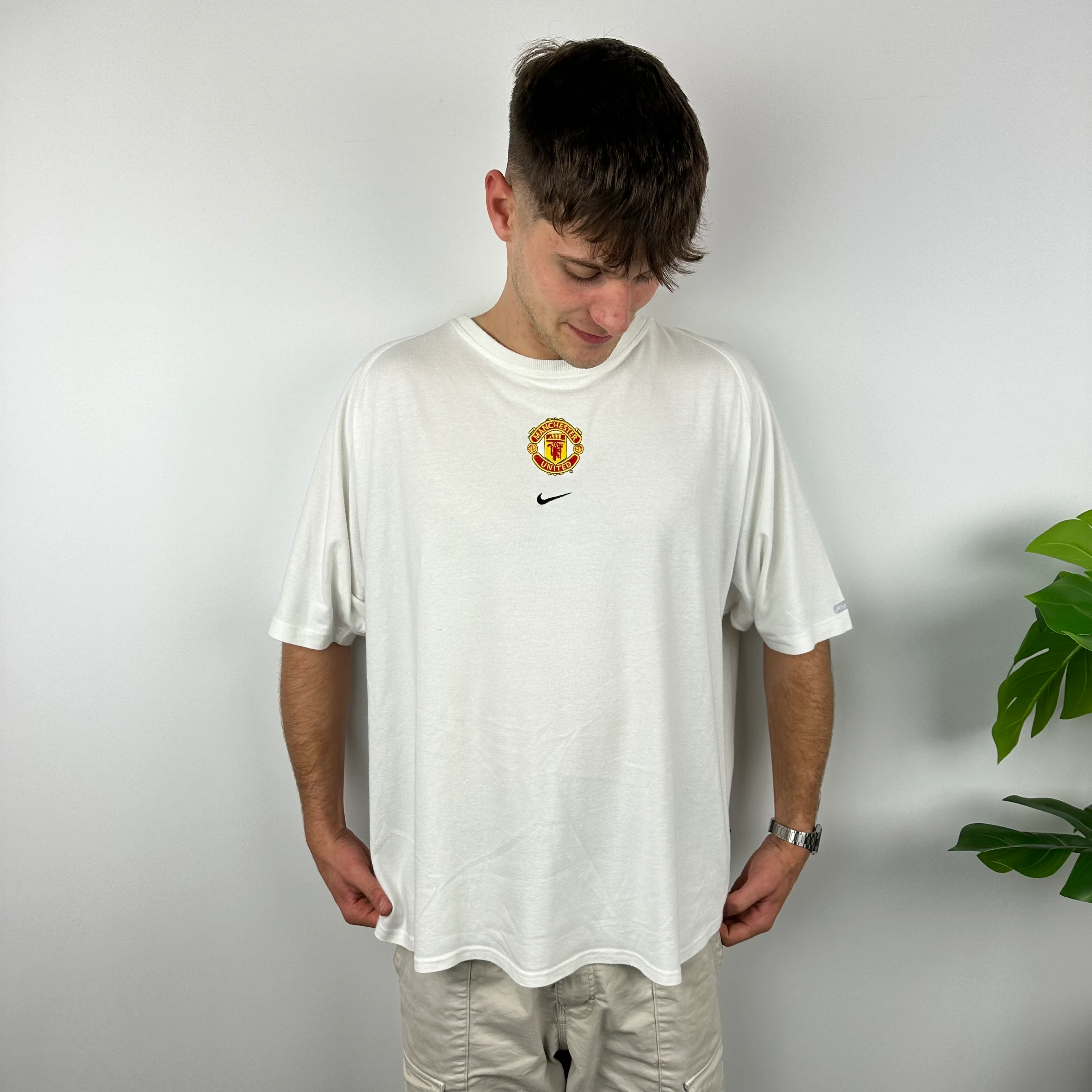 Nike x Manchester United White Embroidered Spell Out T Shirt (XXL) - Image 4