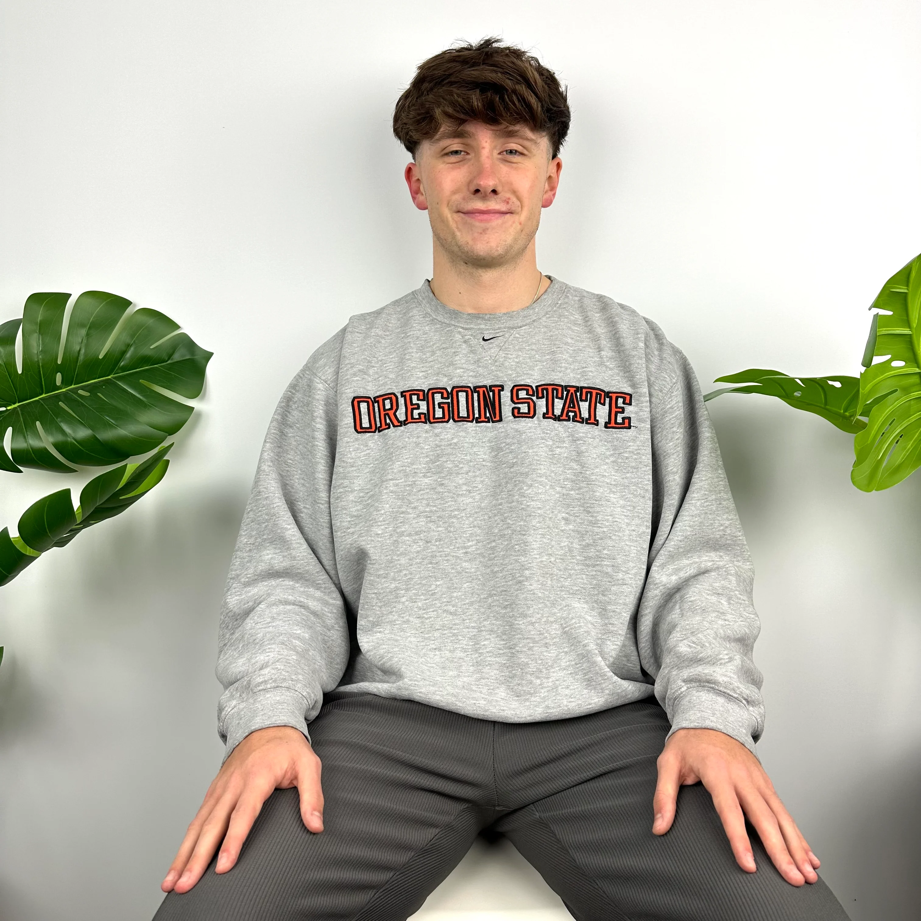 Nike x Oregon State Grey Embroidered Spell Out Sweatshirt (L) - Image 2