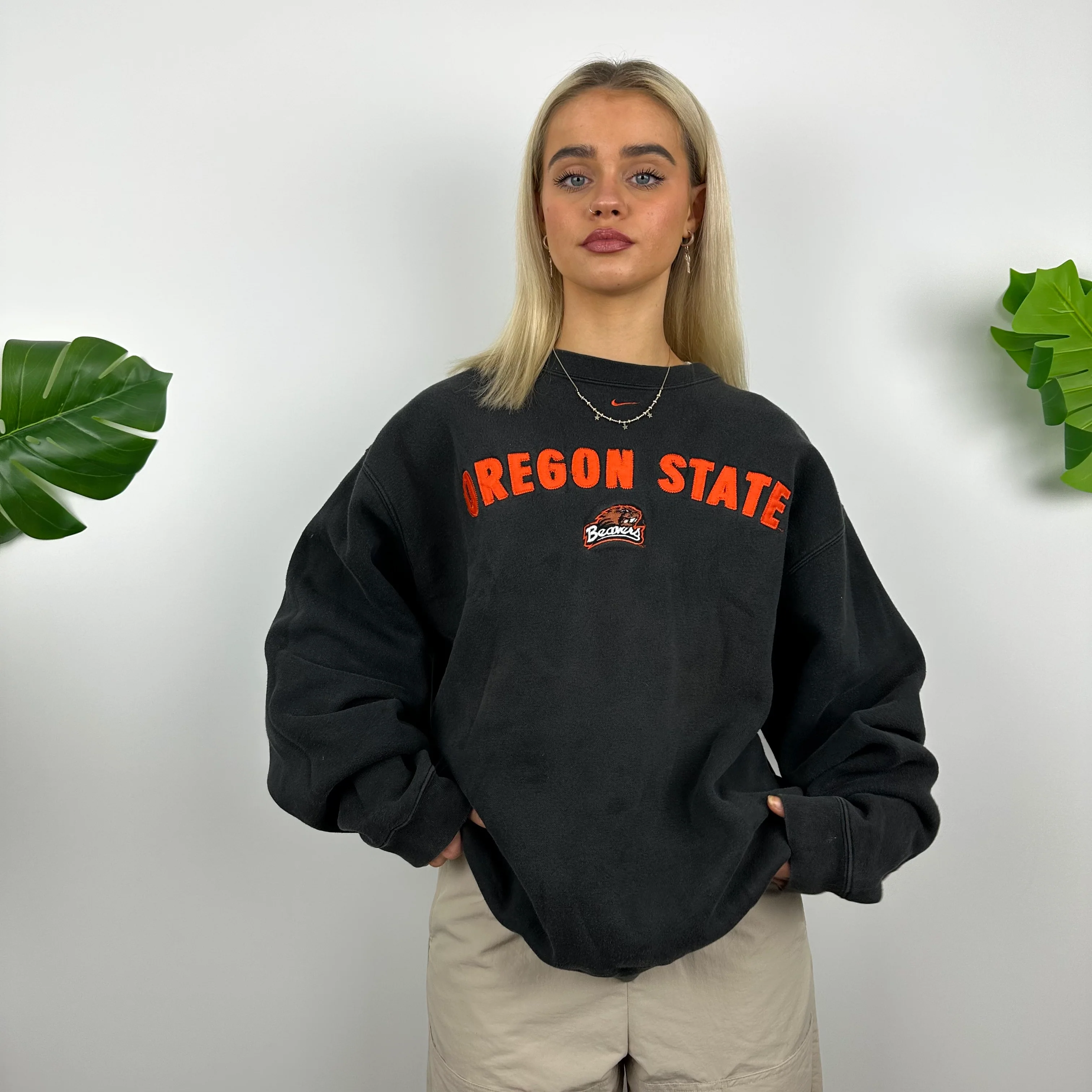 Nike x Oregon State RARE Black Embroidered Spell Out Sweatshirt (L) - Image 6