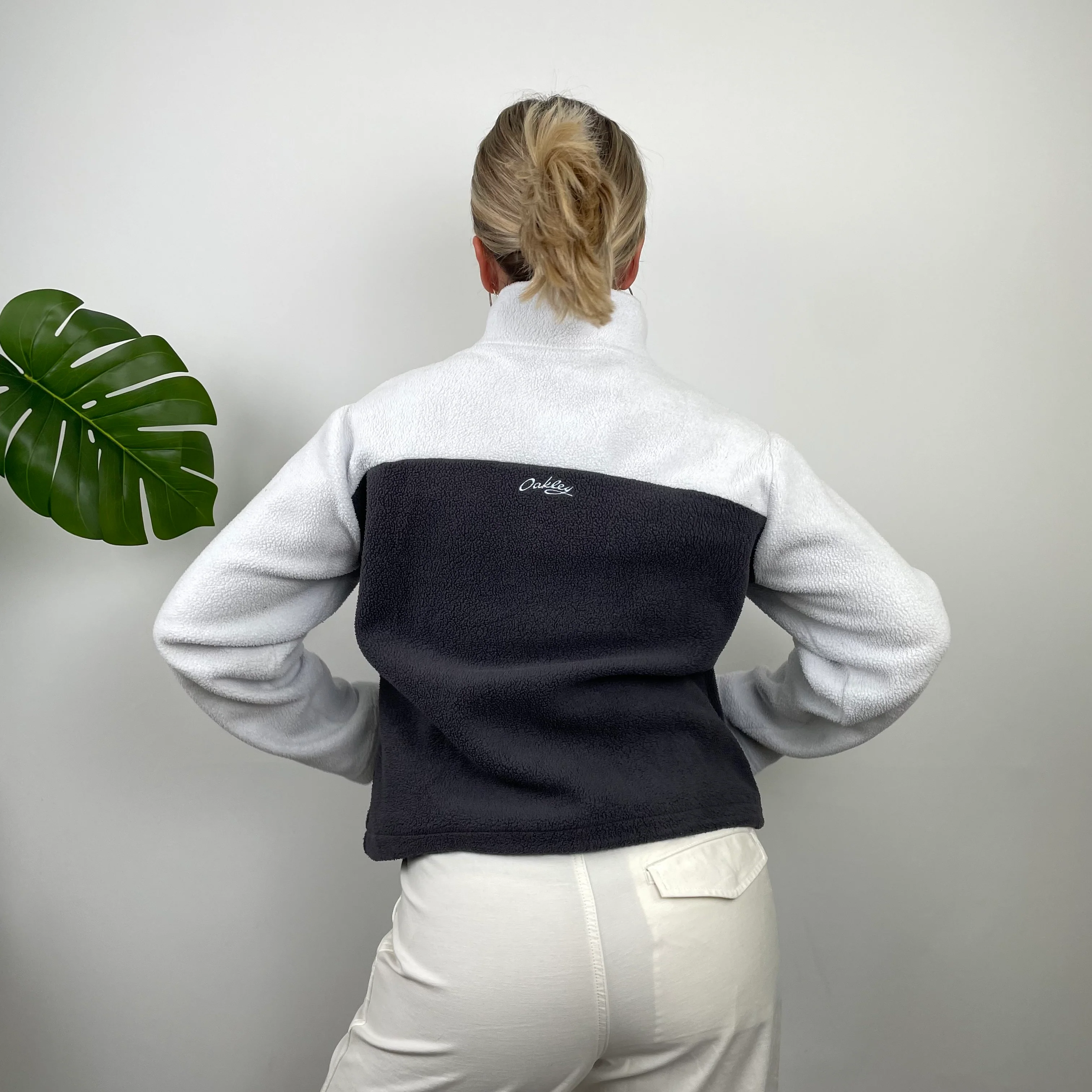 Oakley RARE Grey Embroidered Logo Zip Up Fleece (S) - Image 6