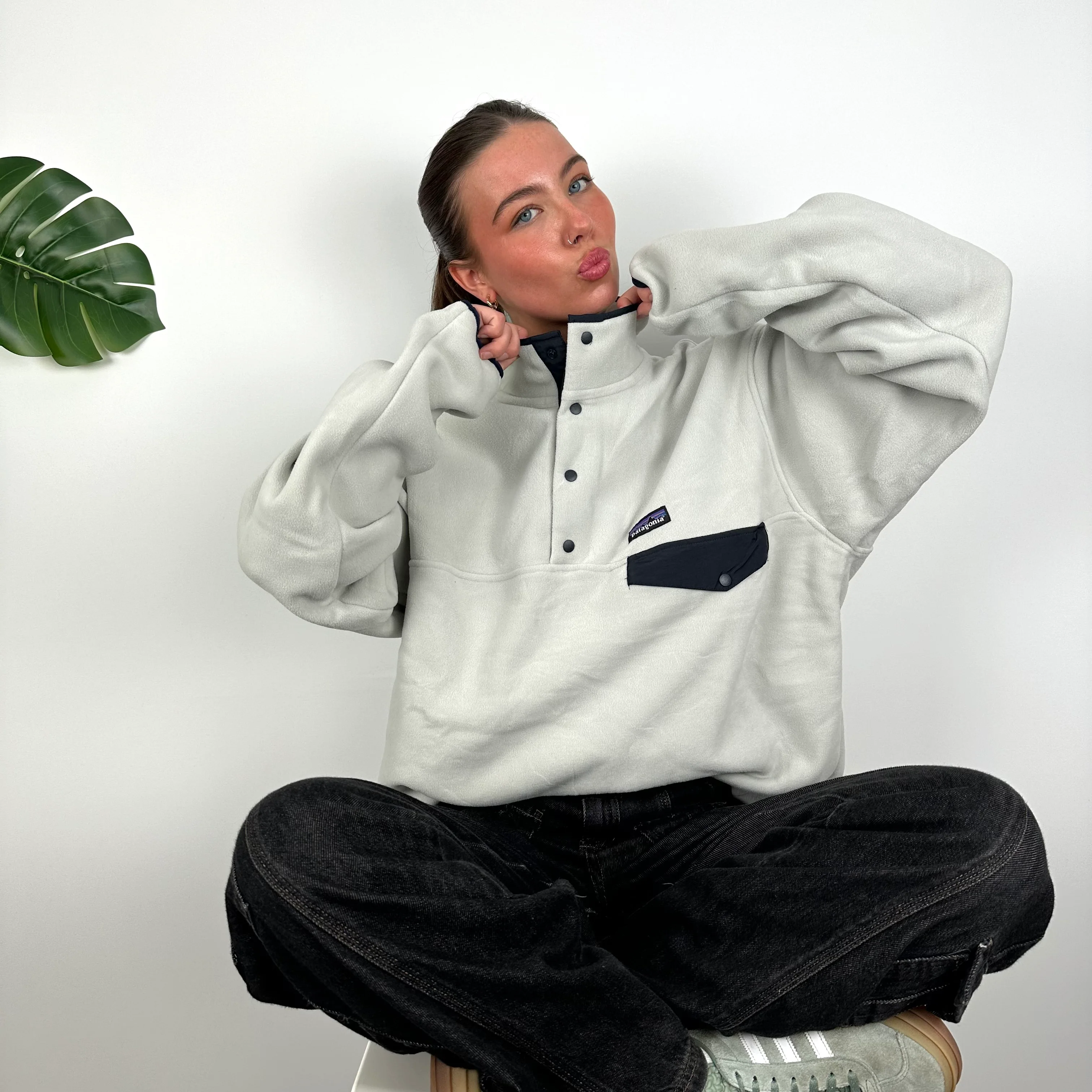 Patagonia Grey Embroidered Spell Out Teddy Bear Fleece Sweatshirt (L)