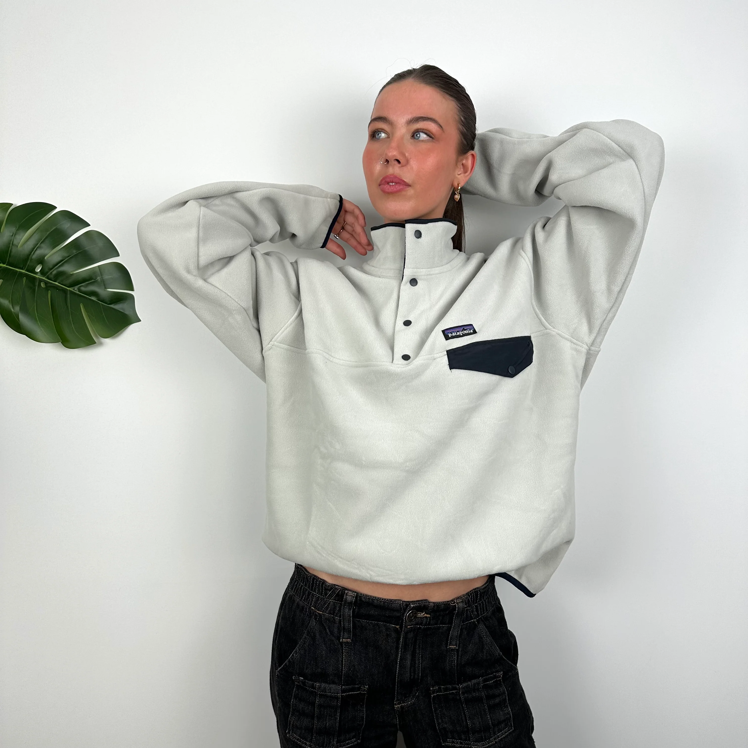Patagonia Grey Embroidered Spell Out Teddy Bear Fleece Sweatshirt (L) - Image 6