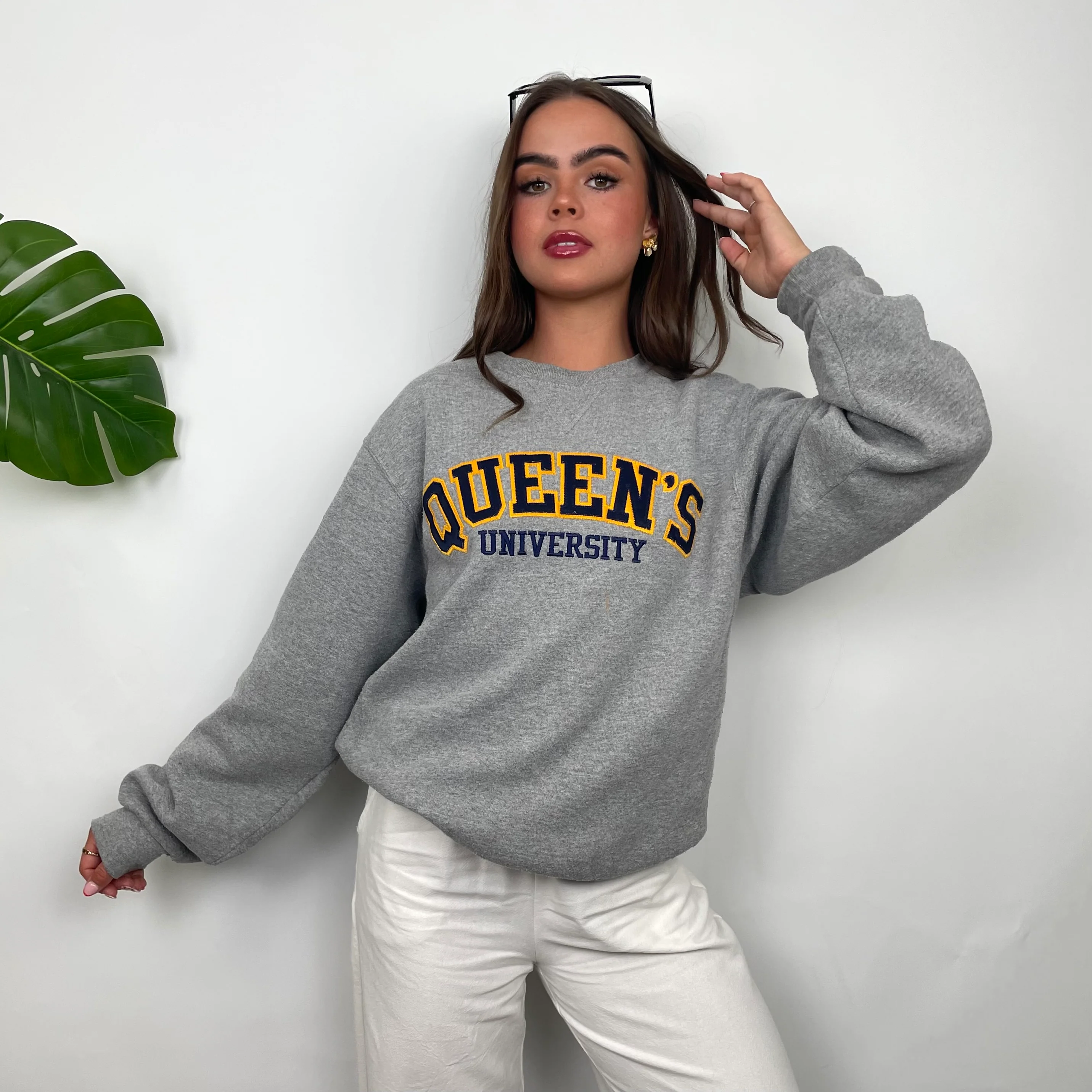 Queens University College Grey Embroidered Spell Out Sweatshirt (M) - Image 2
