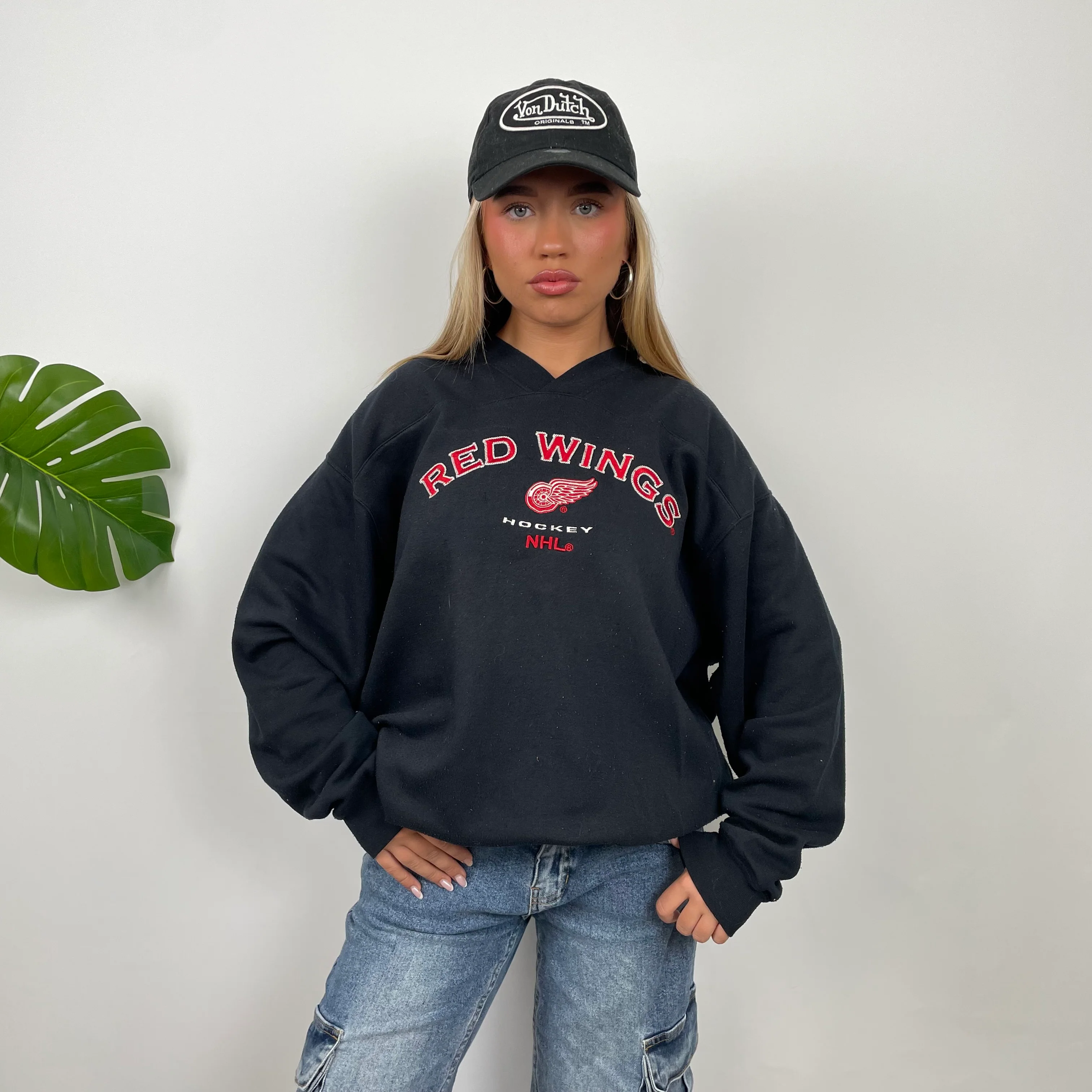 Red Hawks NHL Grey Embroidered Spell Out sweatshirt (L) - Image 3