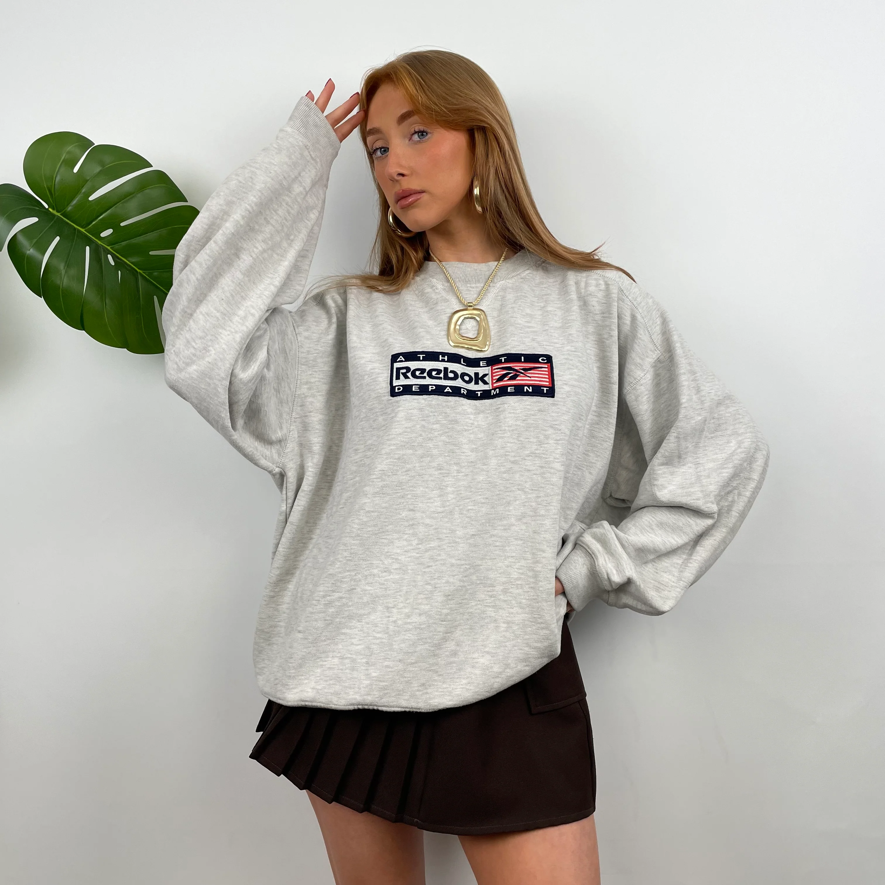Reebok Athletic RARE Grey Embroidered Spell Out Sweatshirt (M) - Image 5