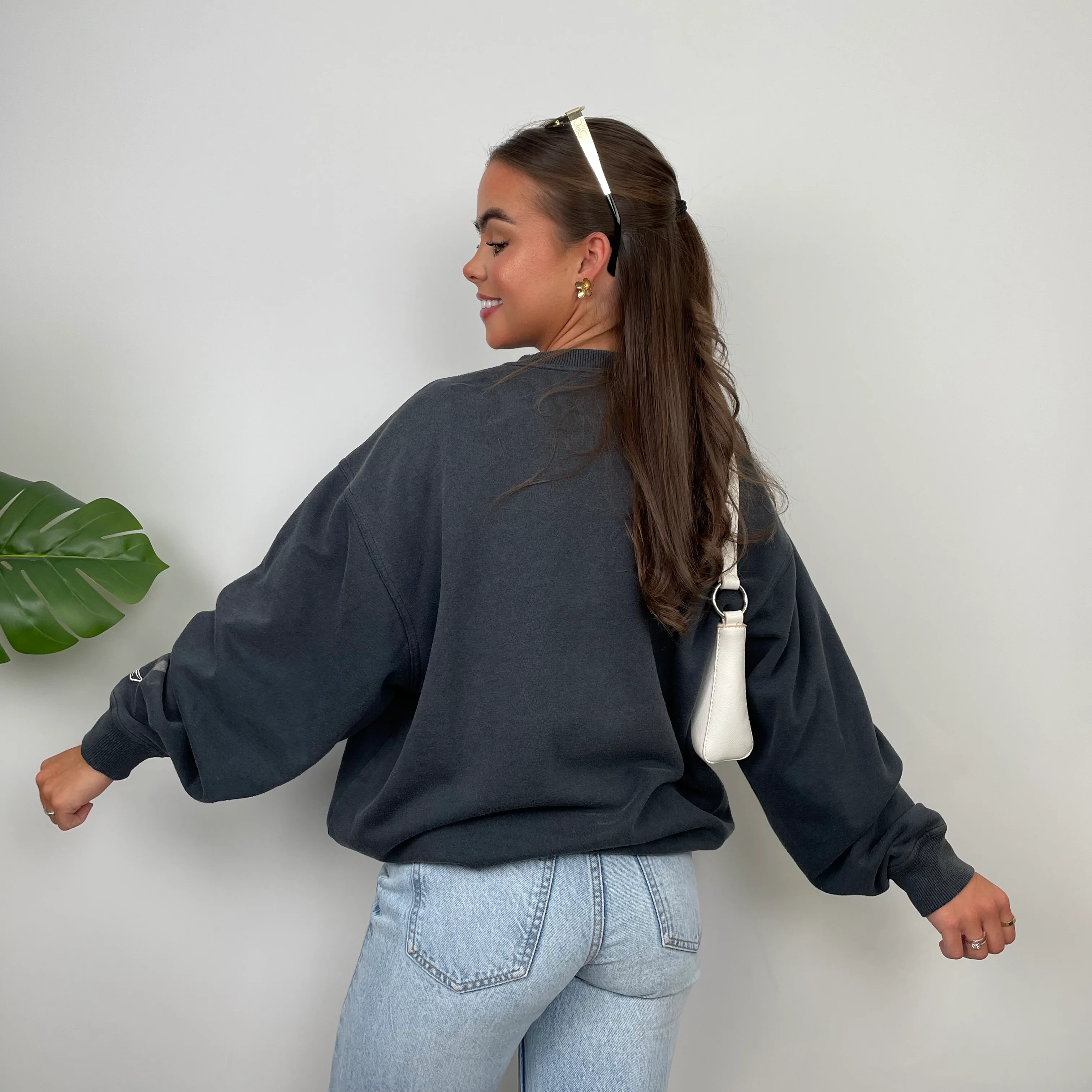 Reebok Black Embroidered Spell Out Sweatshirt (M) - Image 6
