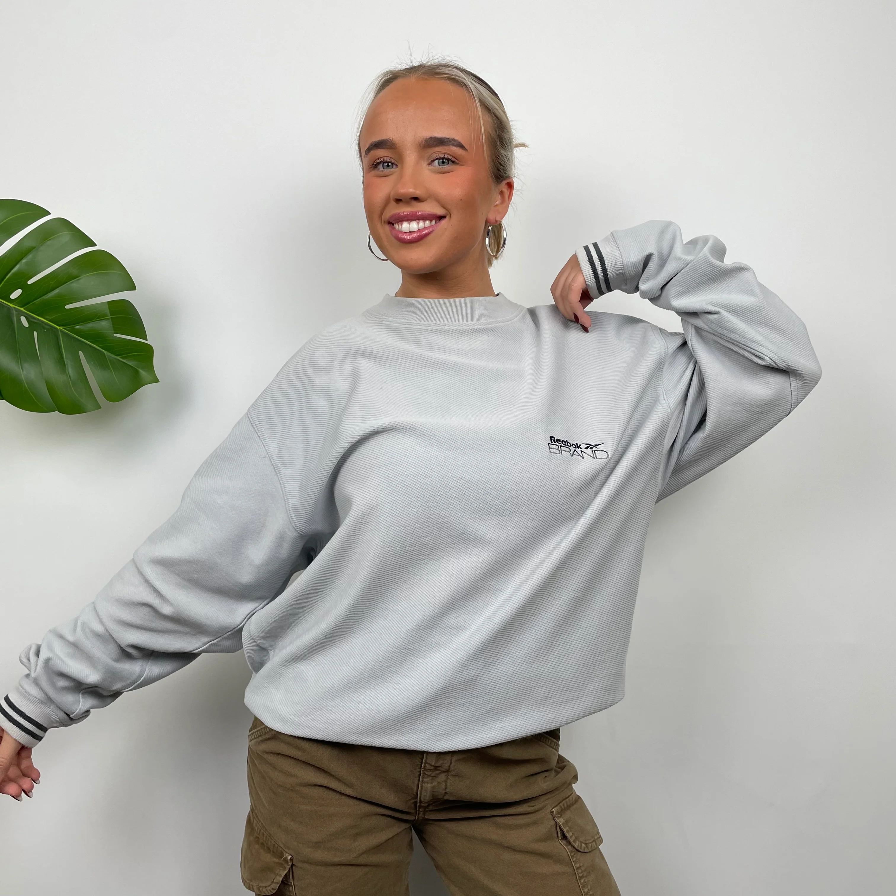 Reebok Brand Grey Embroidered Spell Out Sweatshirt (XXL) - Image 4