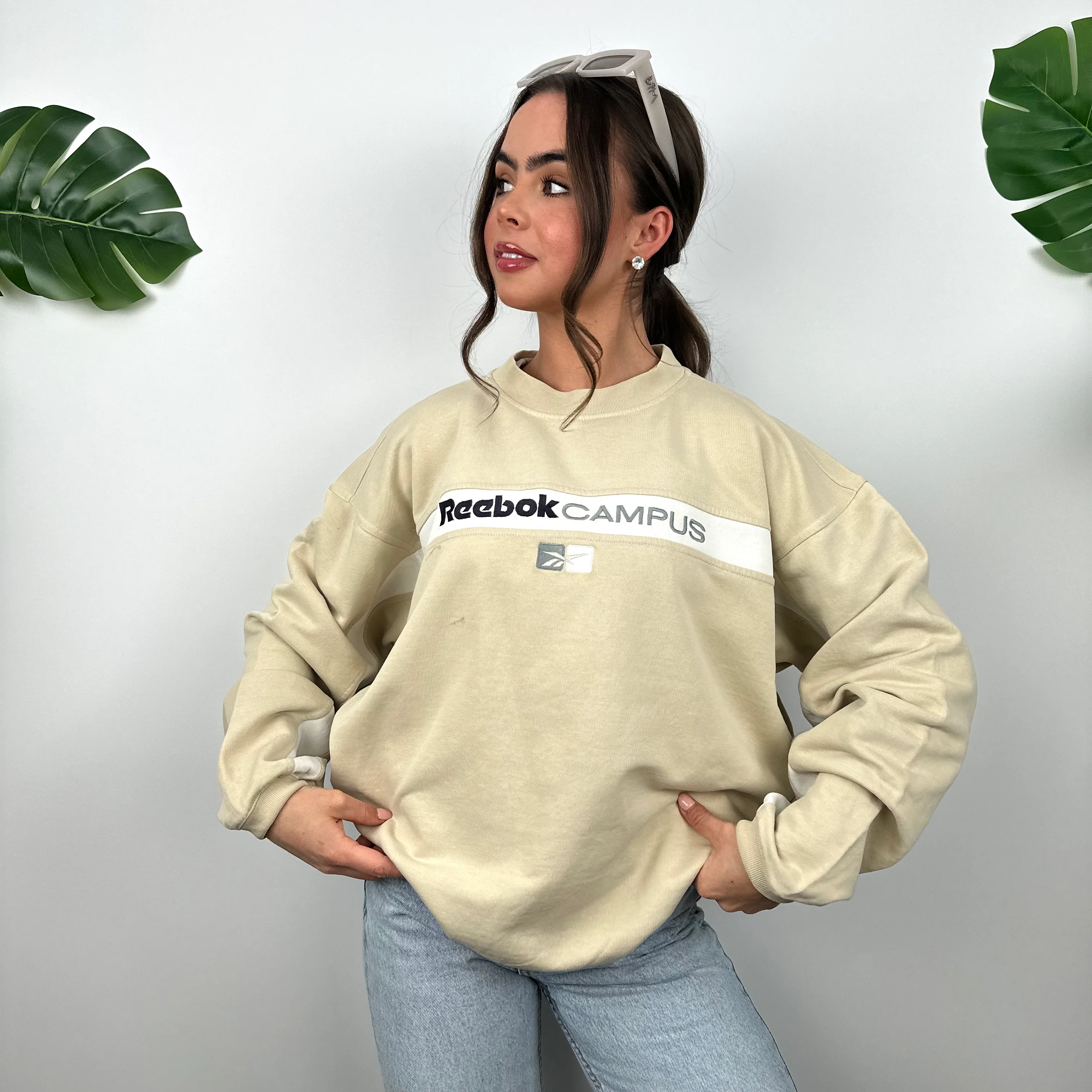 Reebok Cream Embroidered Spell Out Sweatshirt (M) - Image 3