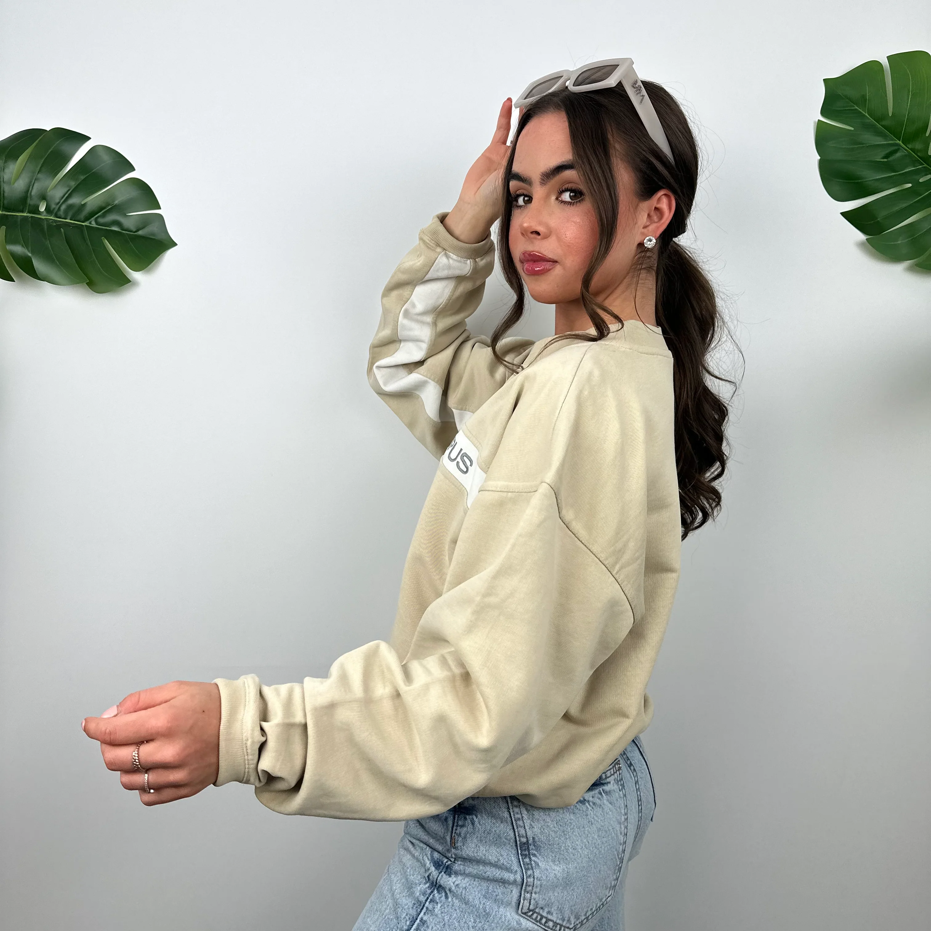 Reebok Cream Embroidered Spell Out Sweatshirt (M) - Image 4