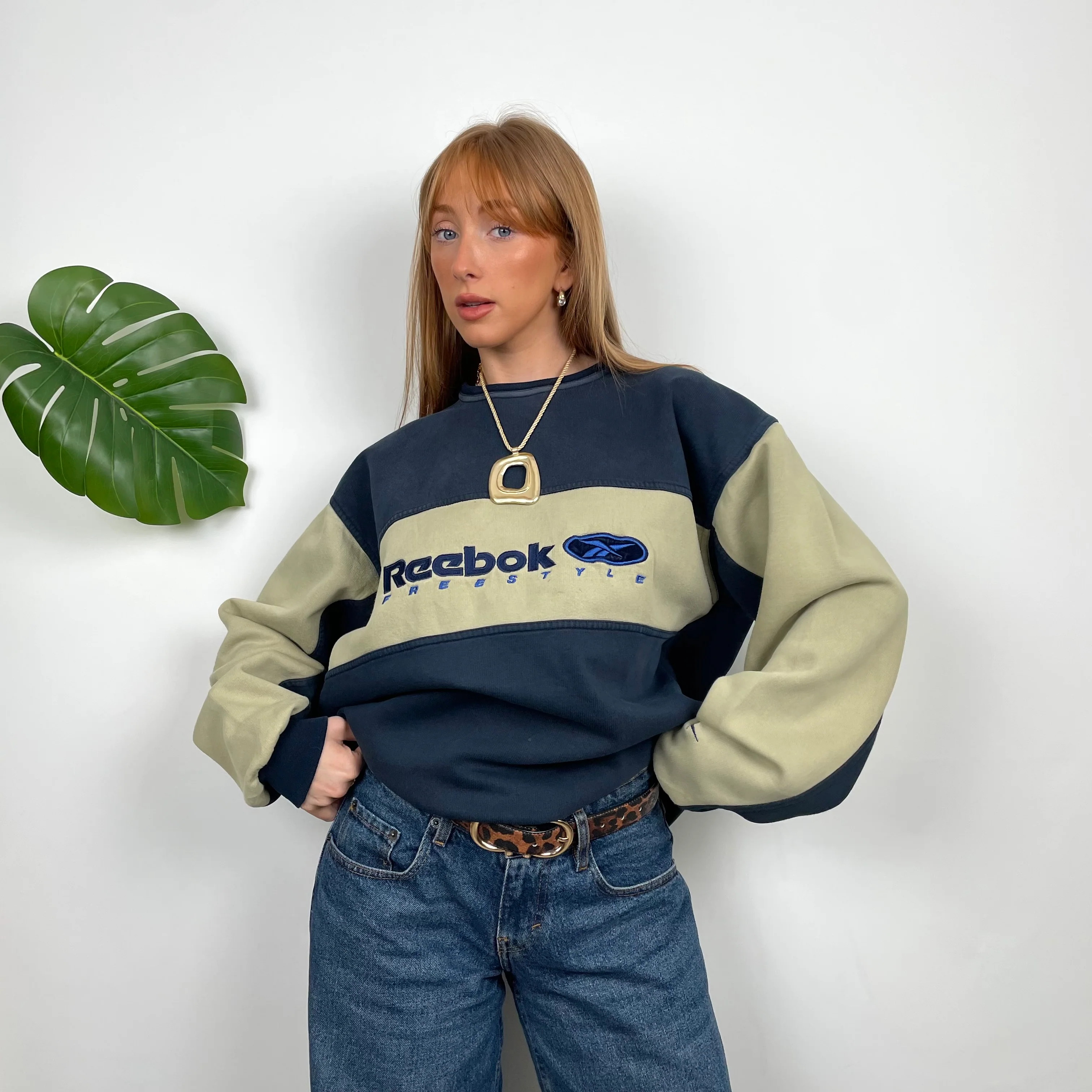 Reebok Freestyle RARE Navy and Green Embroidered Spell Out Sweatshirt (M)