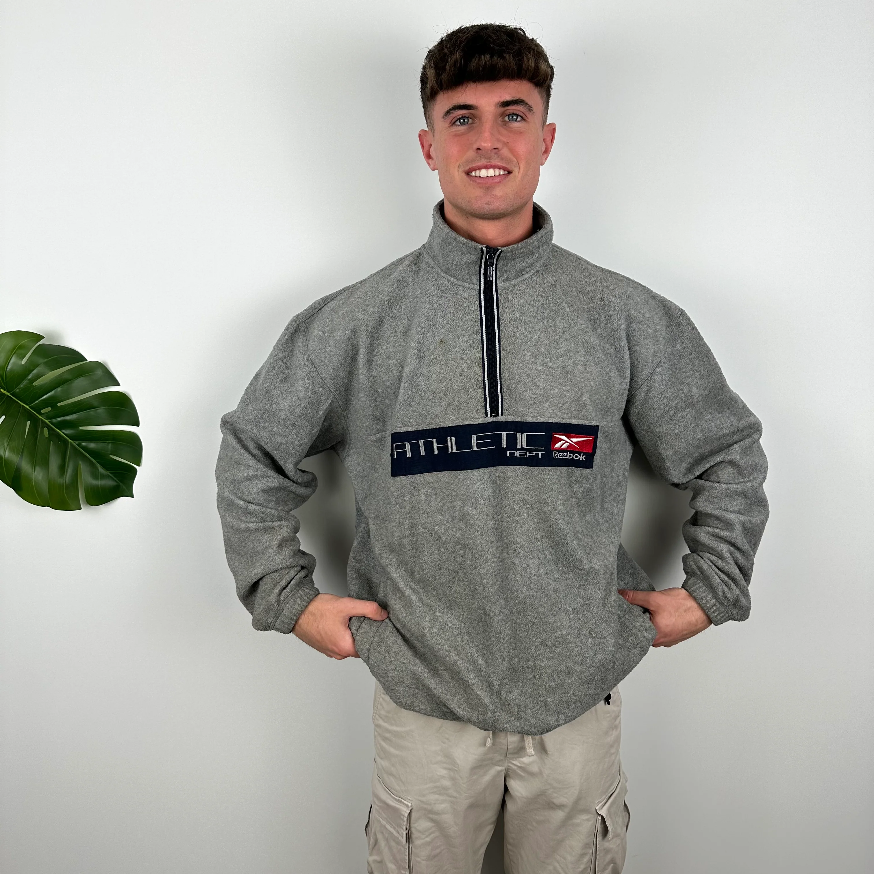 Reebok Grey Embroidered Spell Out Fleece Quarter Zip Sweatshirt (M) - Image 3